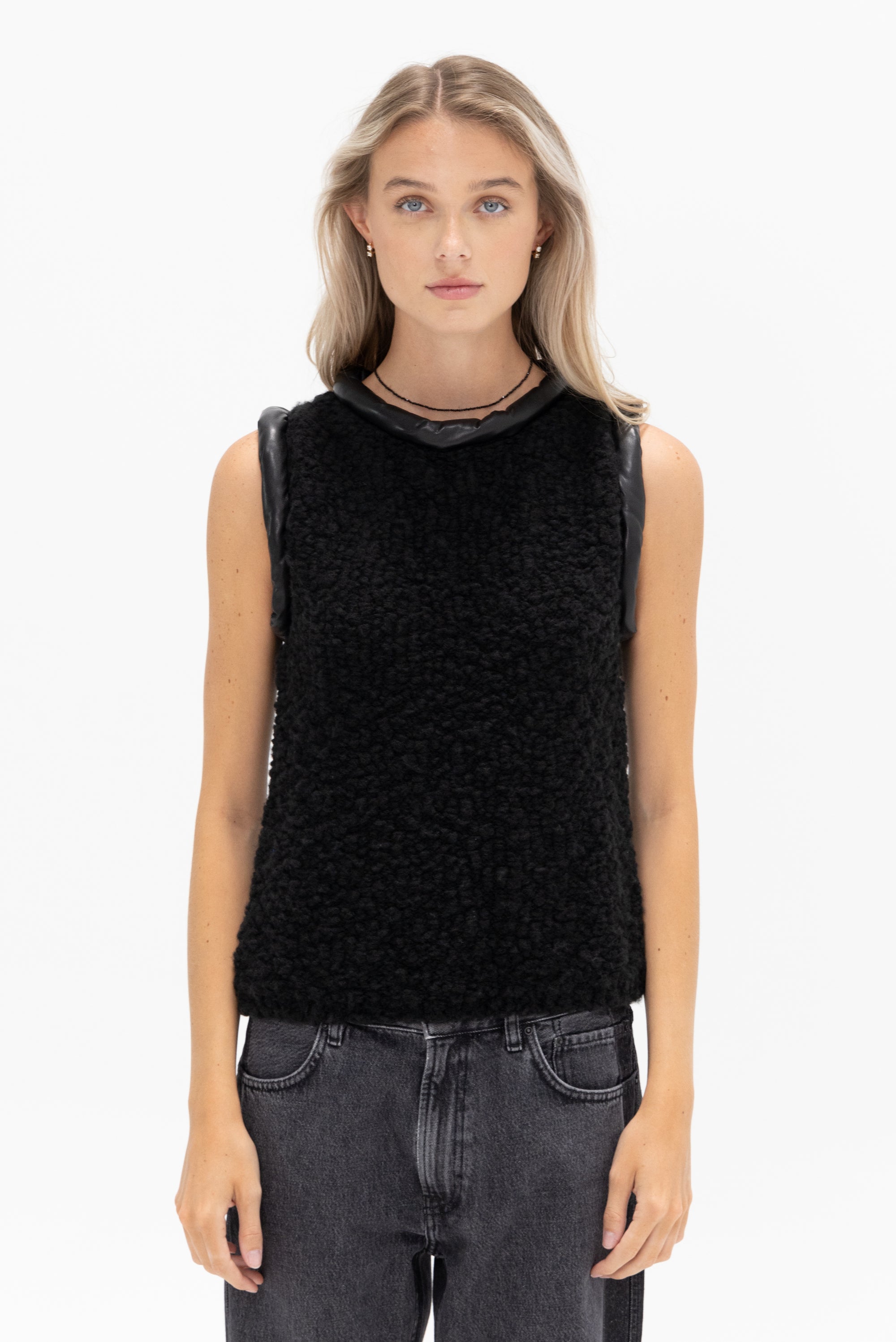 GAUCHERE - Sleeveless Top, Black