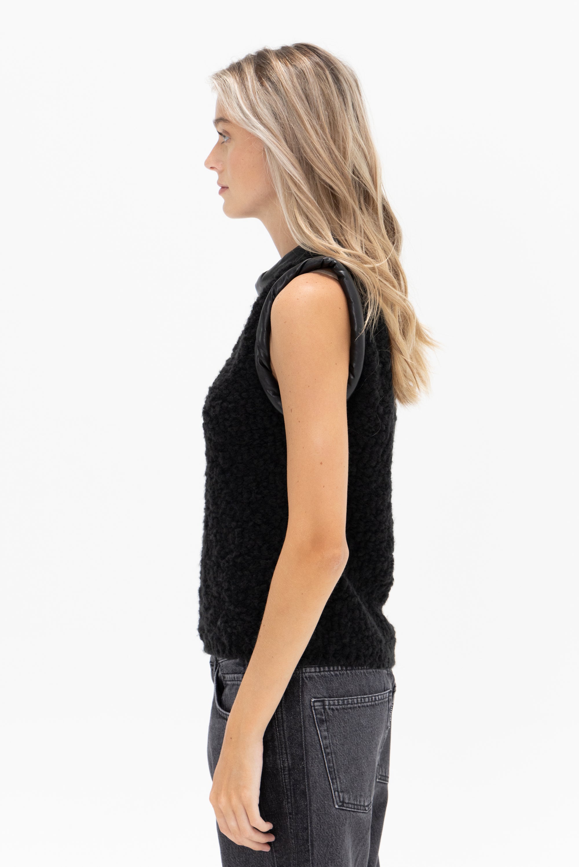 GAUCHERE - Sleeveless Top, Black