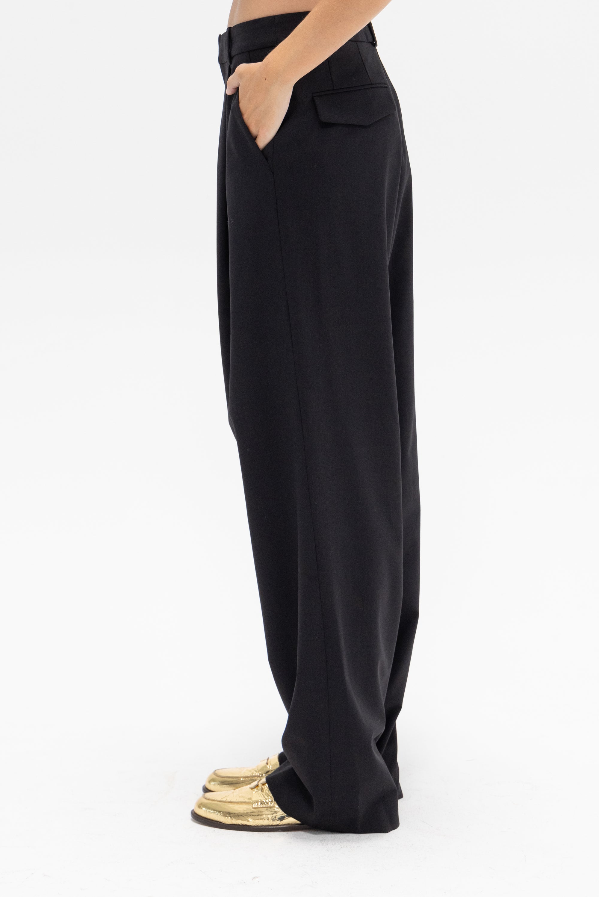 GAUCHERE - Pants, Black