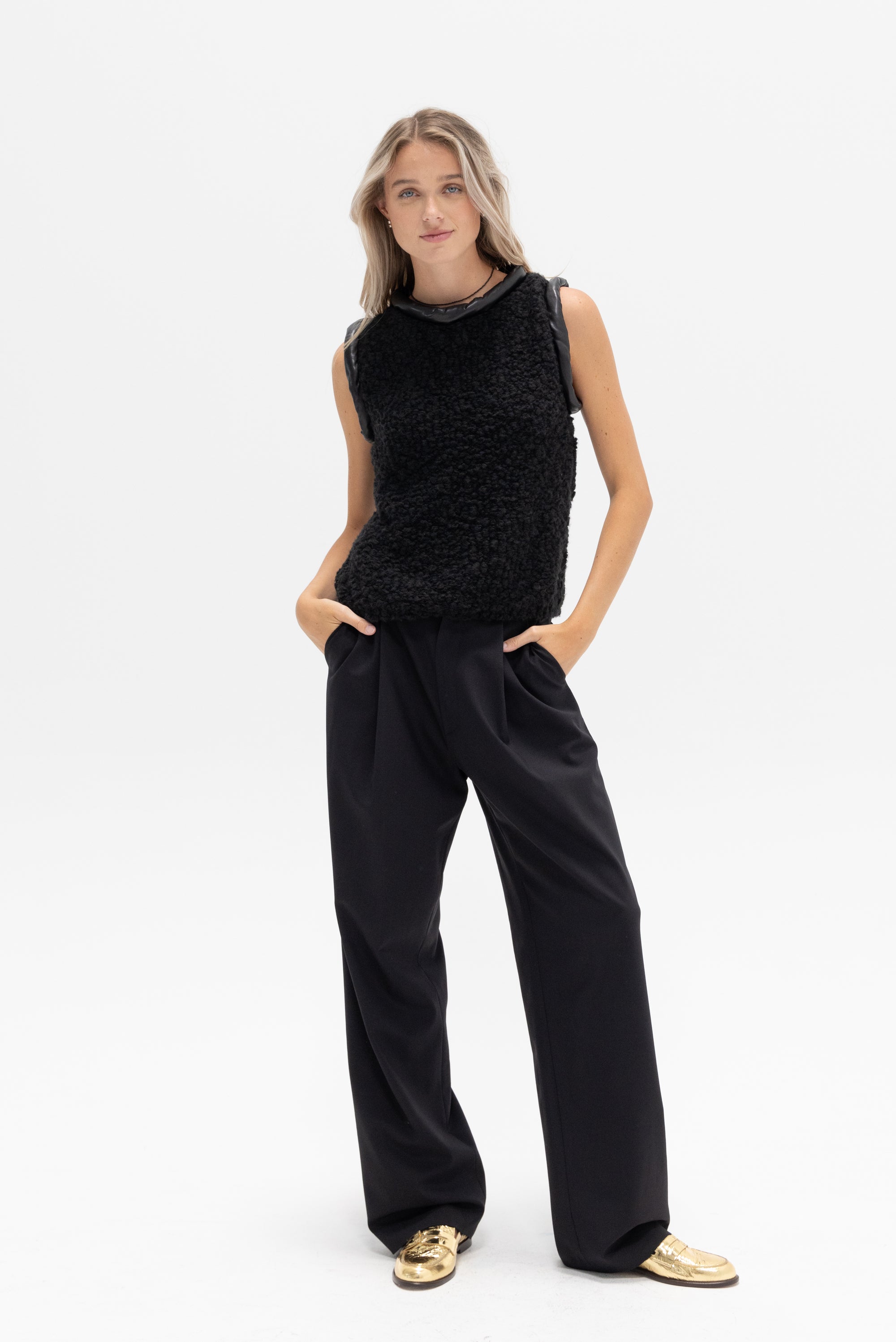 GAUCHERE - Pants, Black