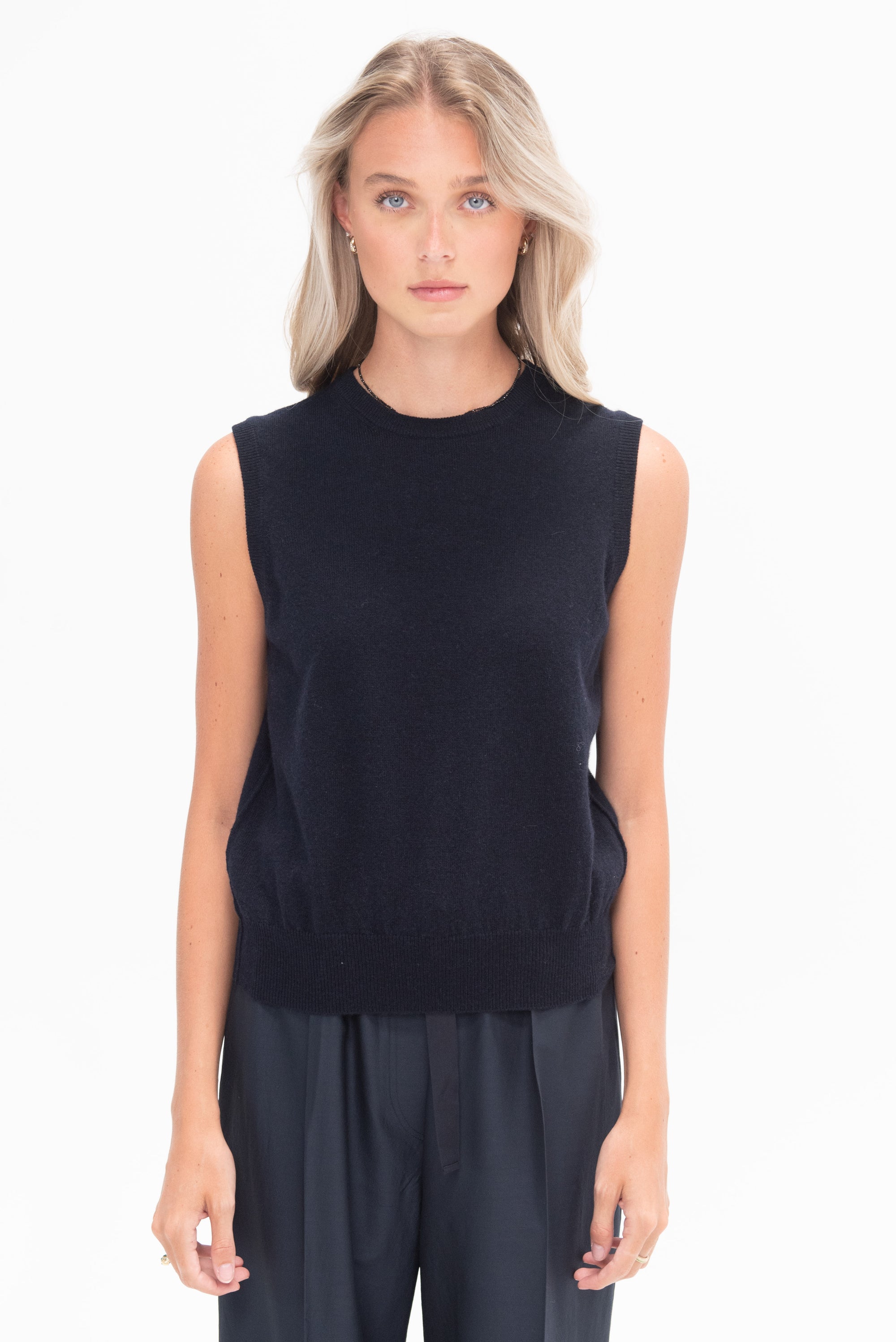 ALLUDE - Round Neck Sweater, Deep Night