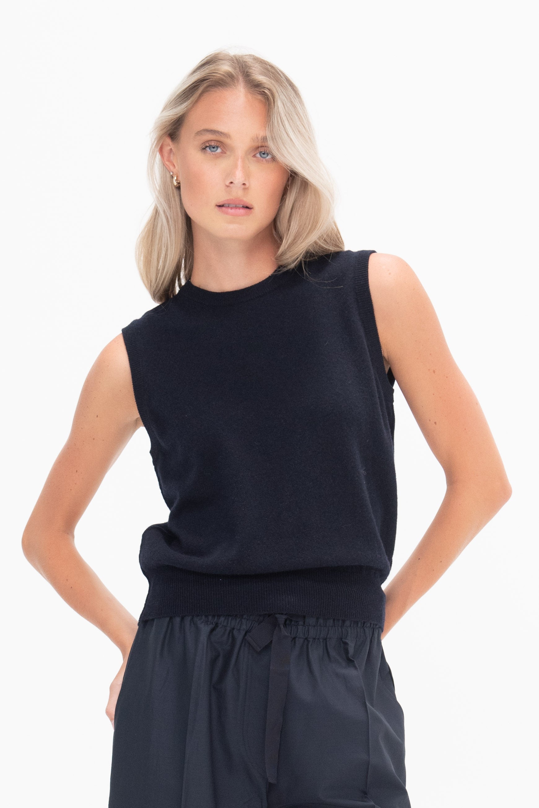 ALLUDE - Round Neck Sweater, Deep Night