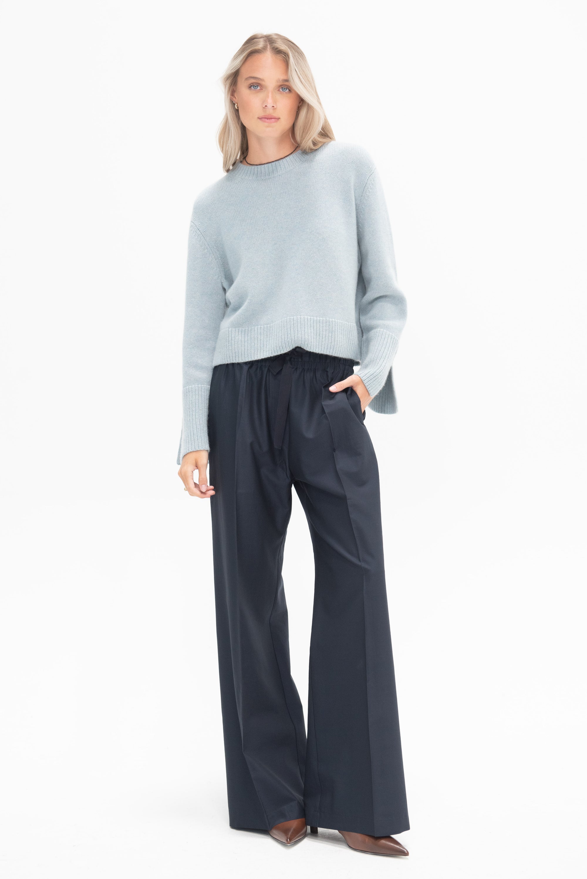 ALLUDE - Roundneck Sweater Blue Fog Melange