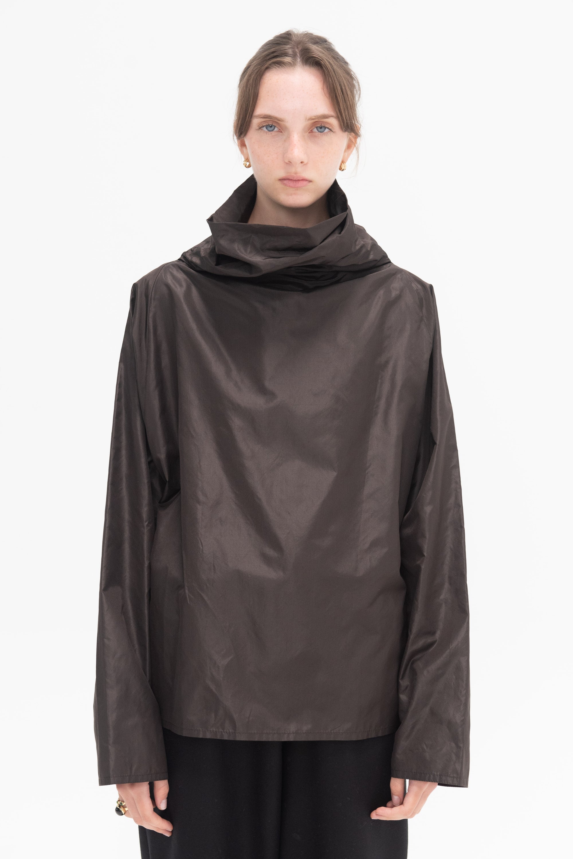 DUŠAN - Batwing Oversized Turtleneck, Brown