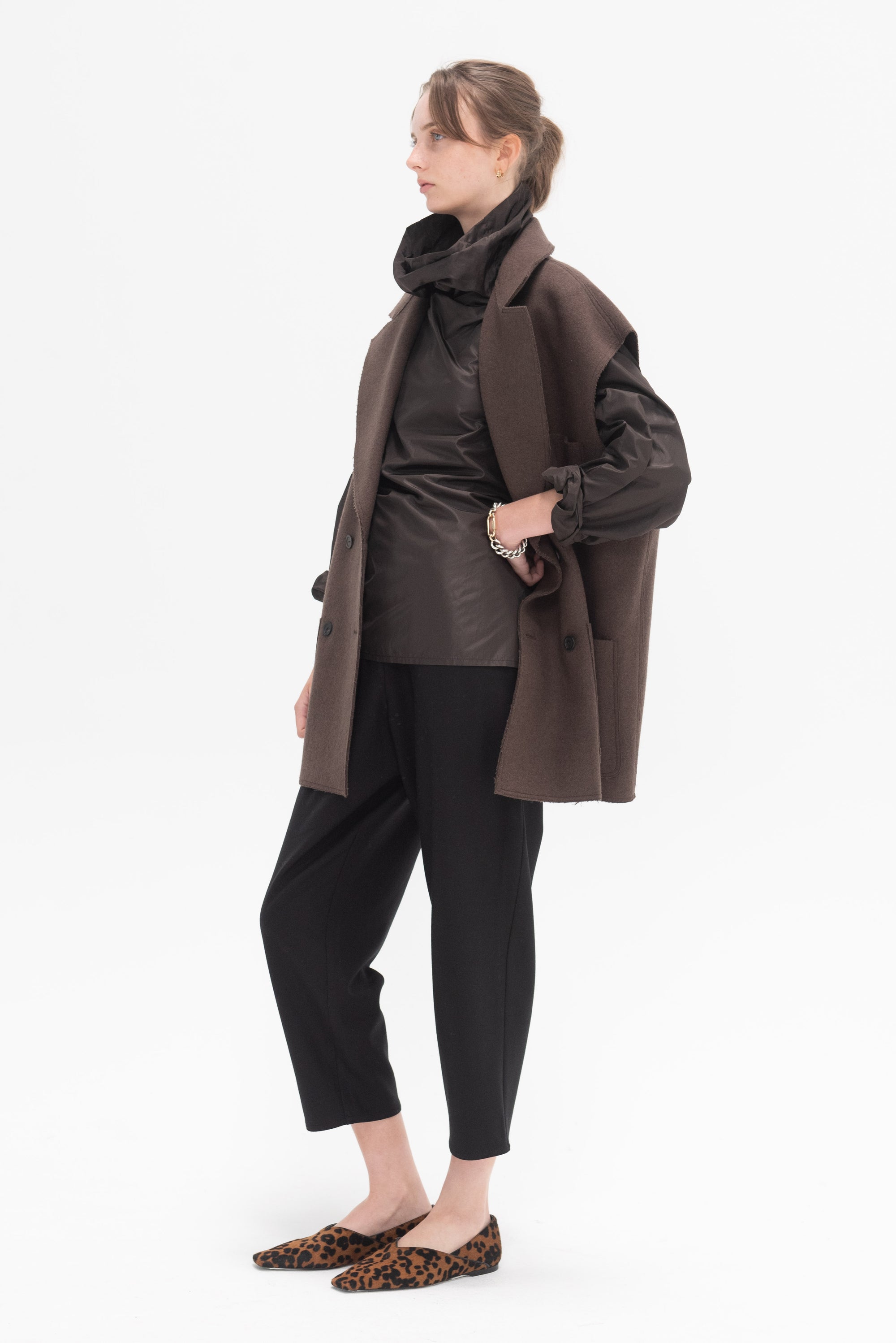 DUŠAN - Batwing Oversized Turtleneck, Brown