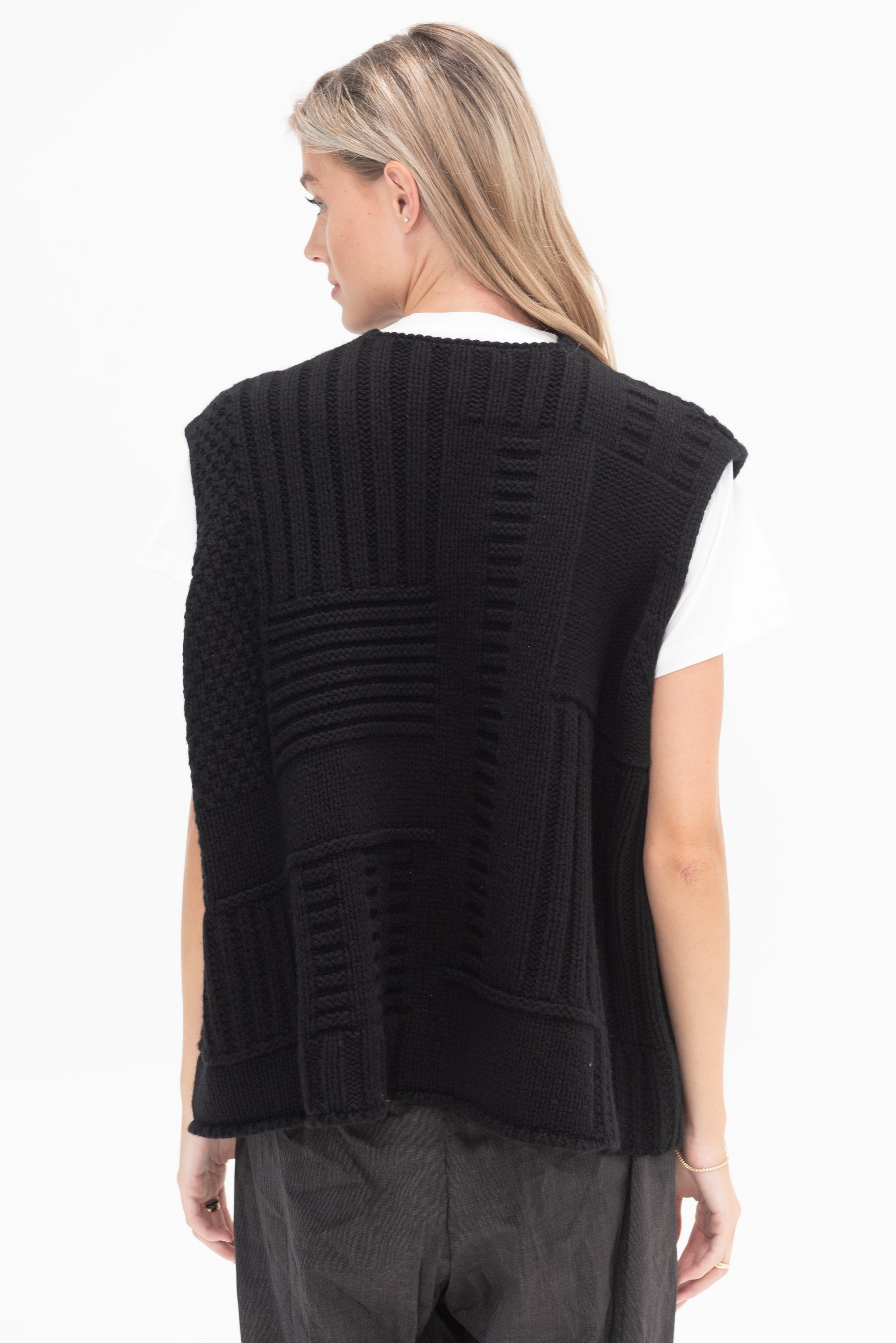 HACHE - Mogol Vest, Black