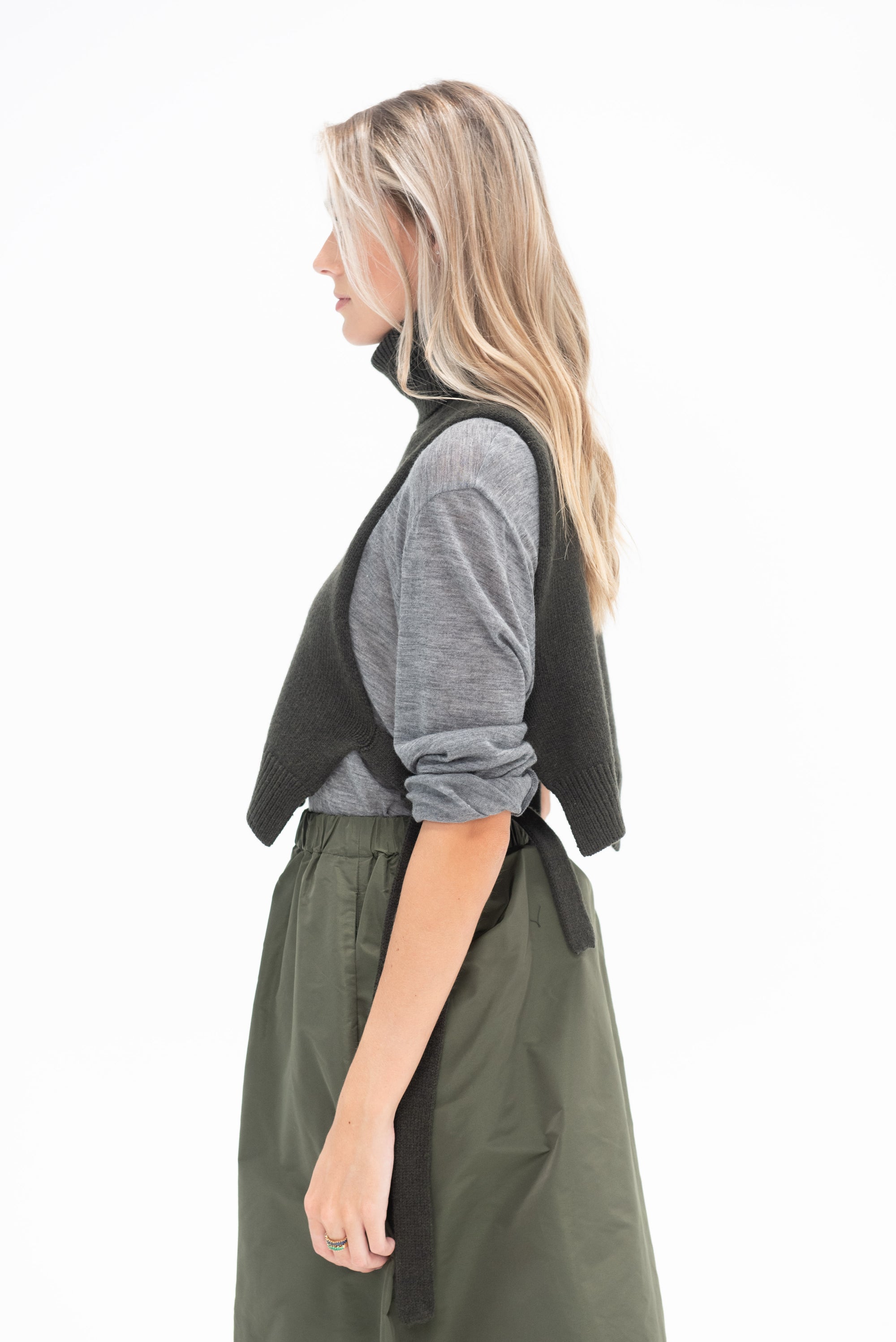 HACHE - Wade Top, Dark Green