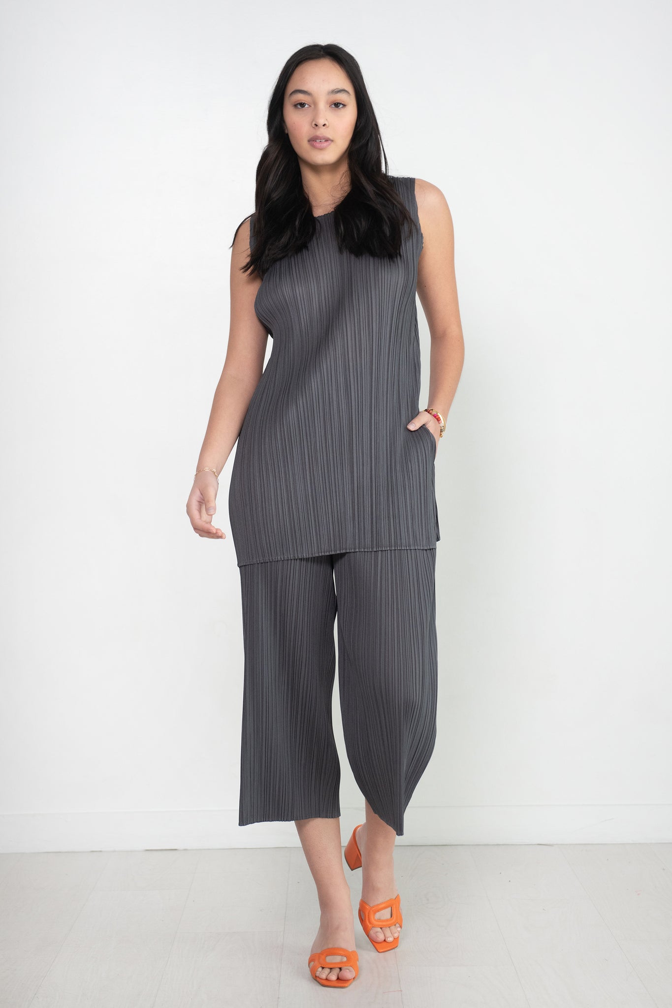 PLEATS PLEASE ISSEY MIYAKE — quell