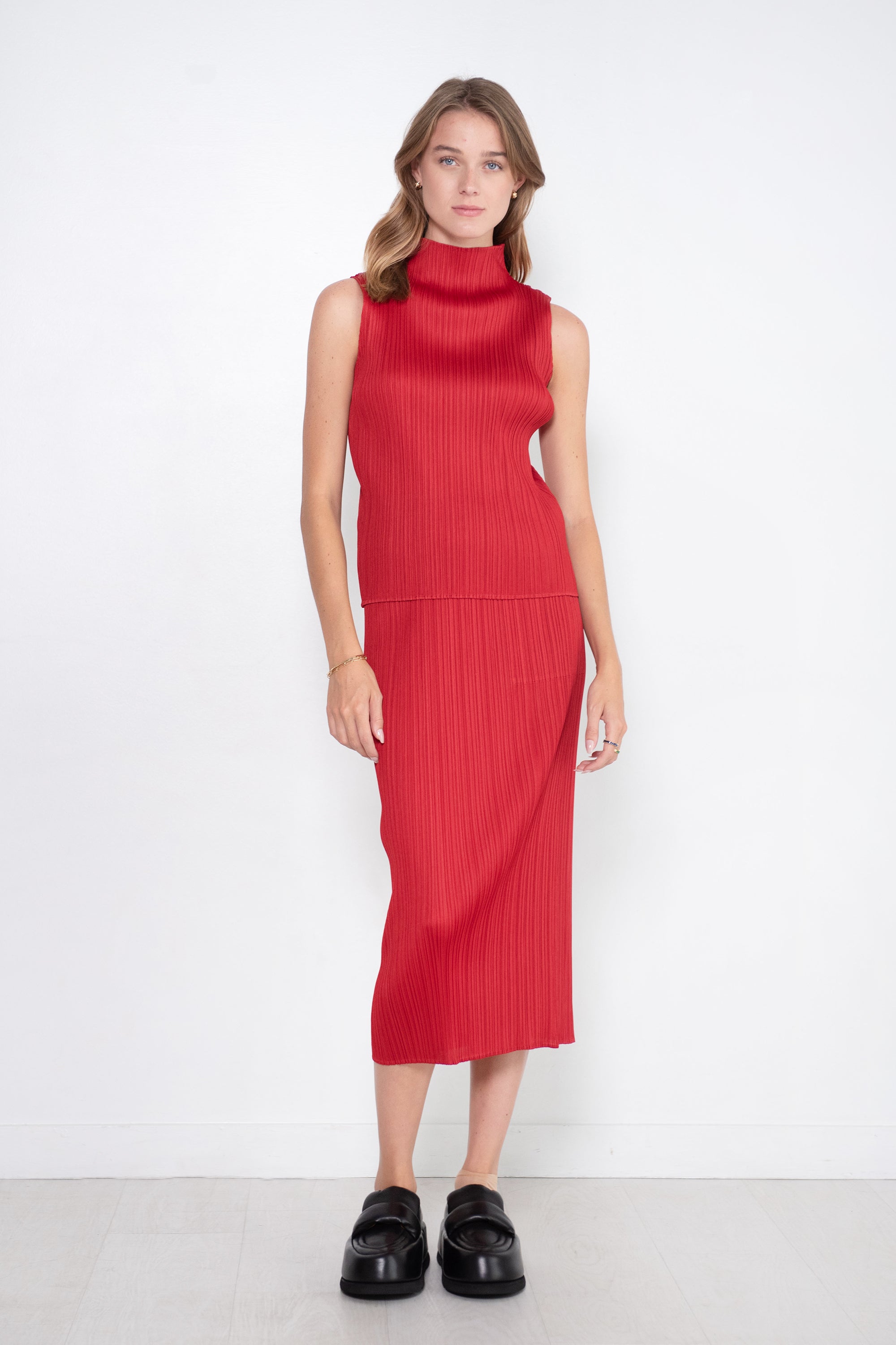 Pleats Please Issey Miyake New Colorful Basics: 3, Red – Kick Pleat