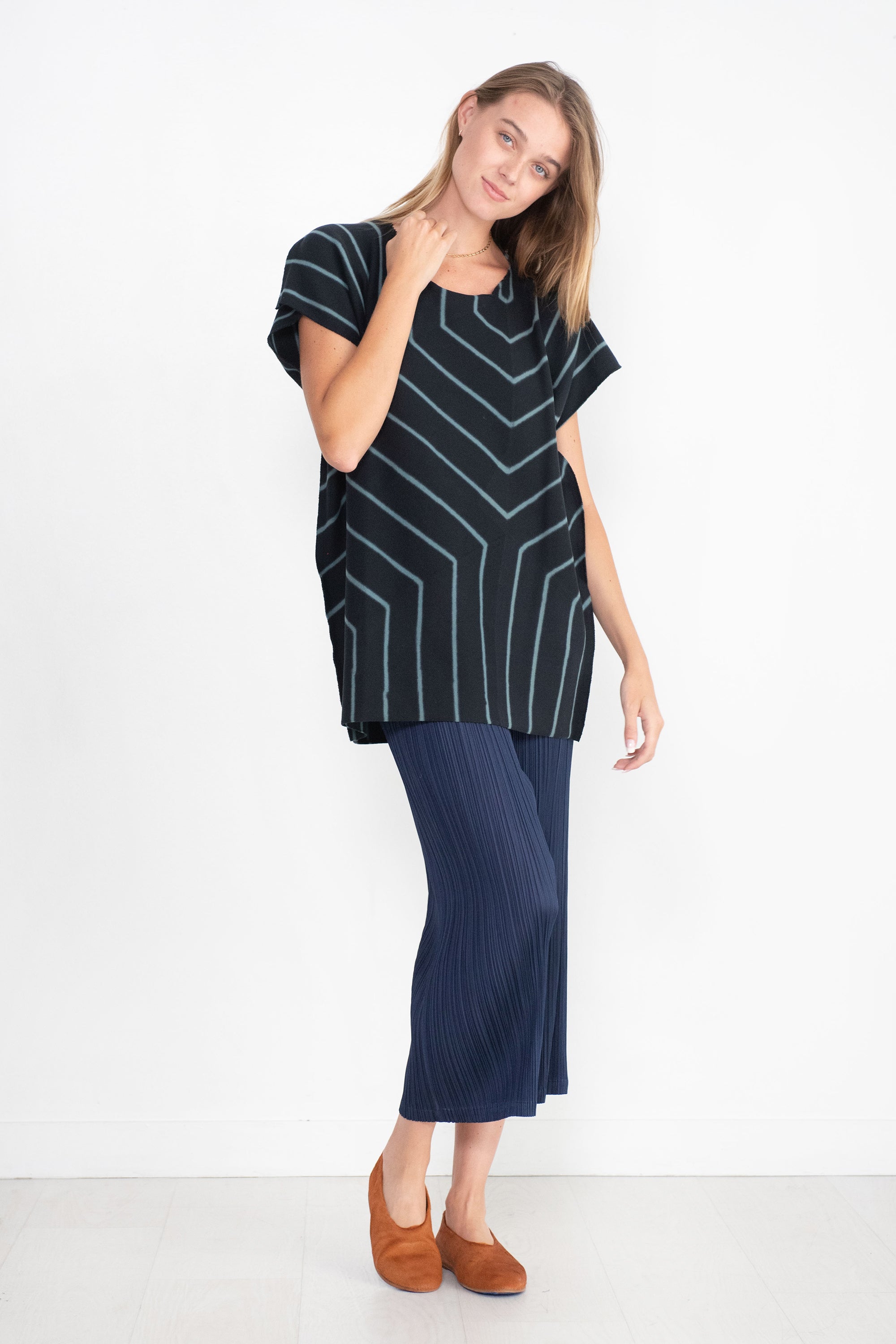 Issey Miyake Stripe AP Top, Black – Kick Pleat