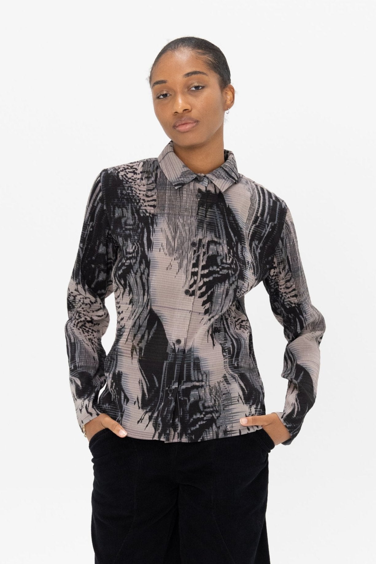 HENRIK VIBSKOV - Silhouette Plisse Shirt, Beige Shadow Wing