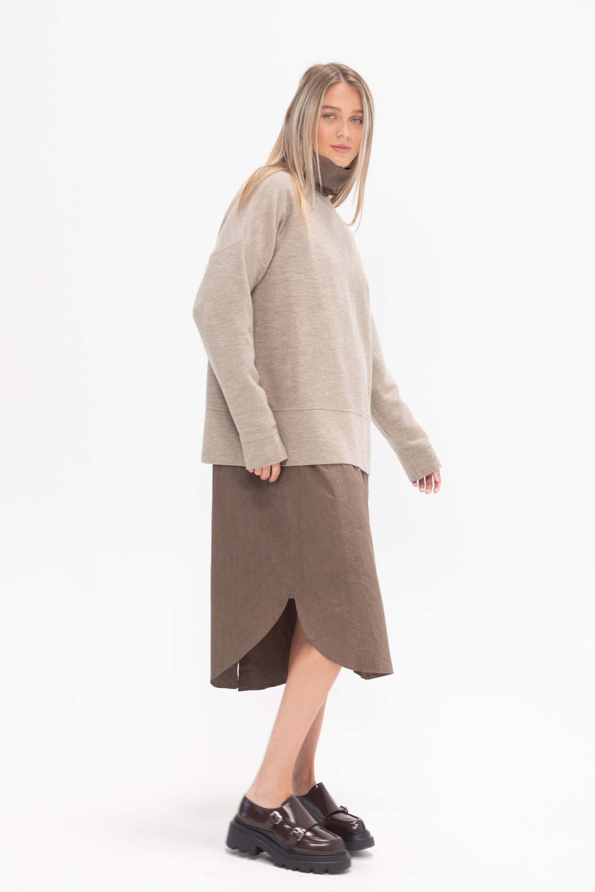 LAUREN MANOOGIAN - Oversized Crewneck, Dust