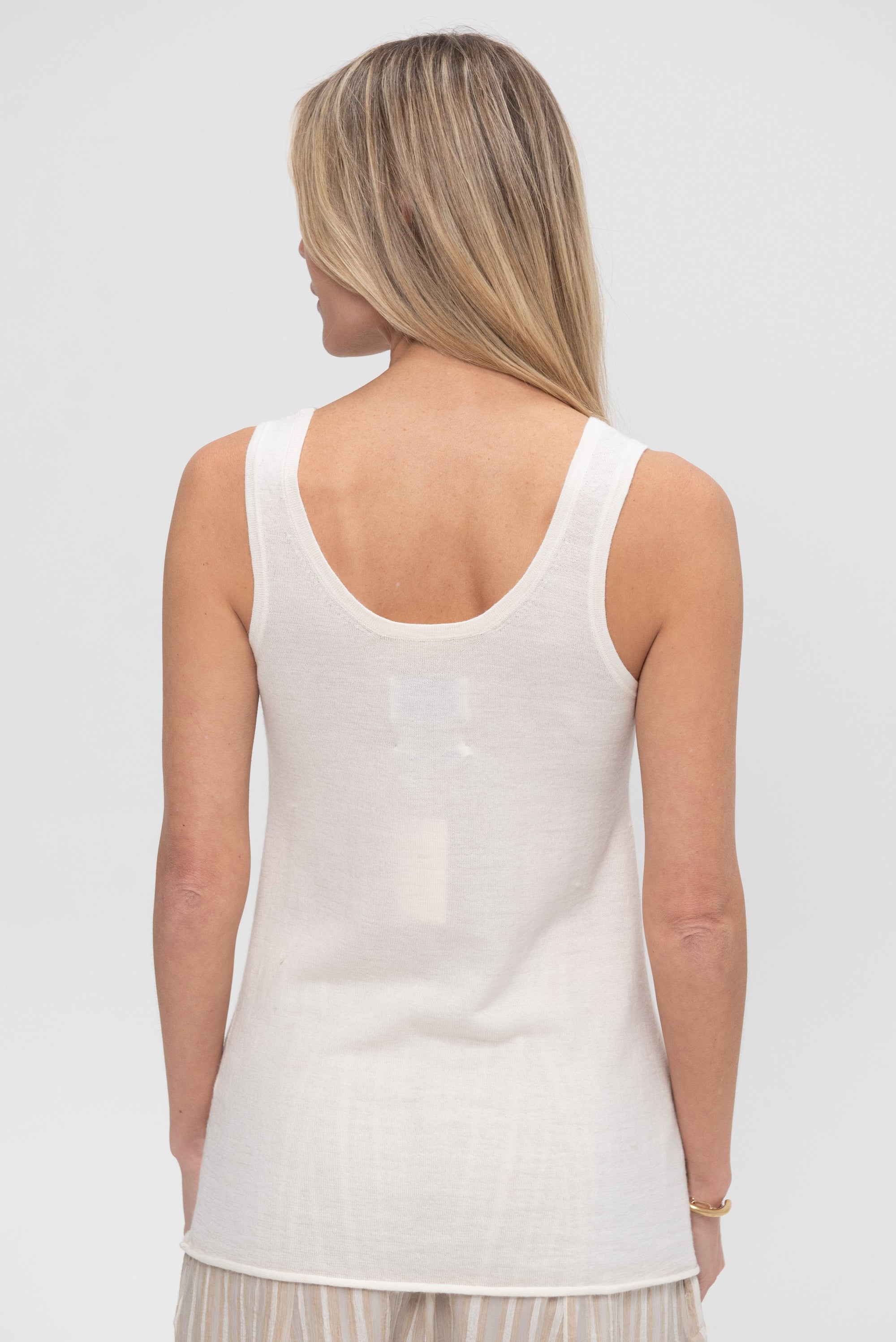 Super Fine Tank, White