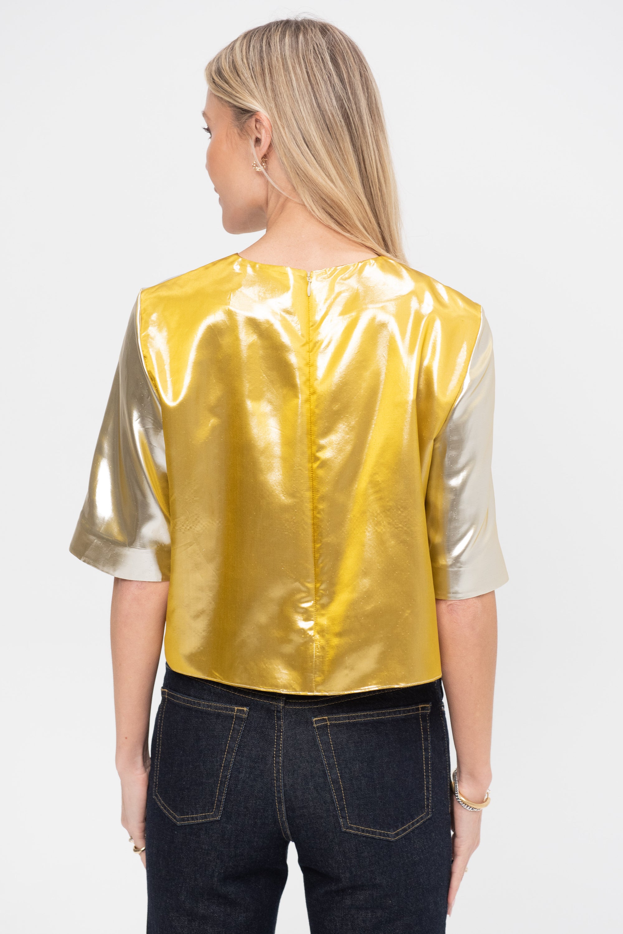 Kick Pleat Exclusive Elm Top, Silver &amp; Gold