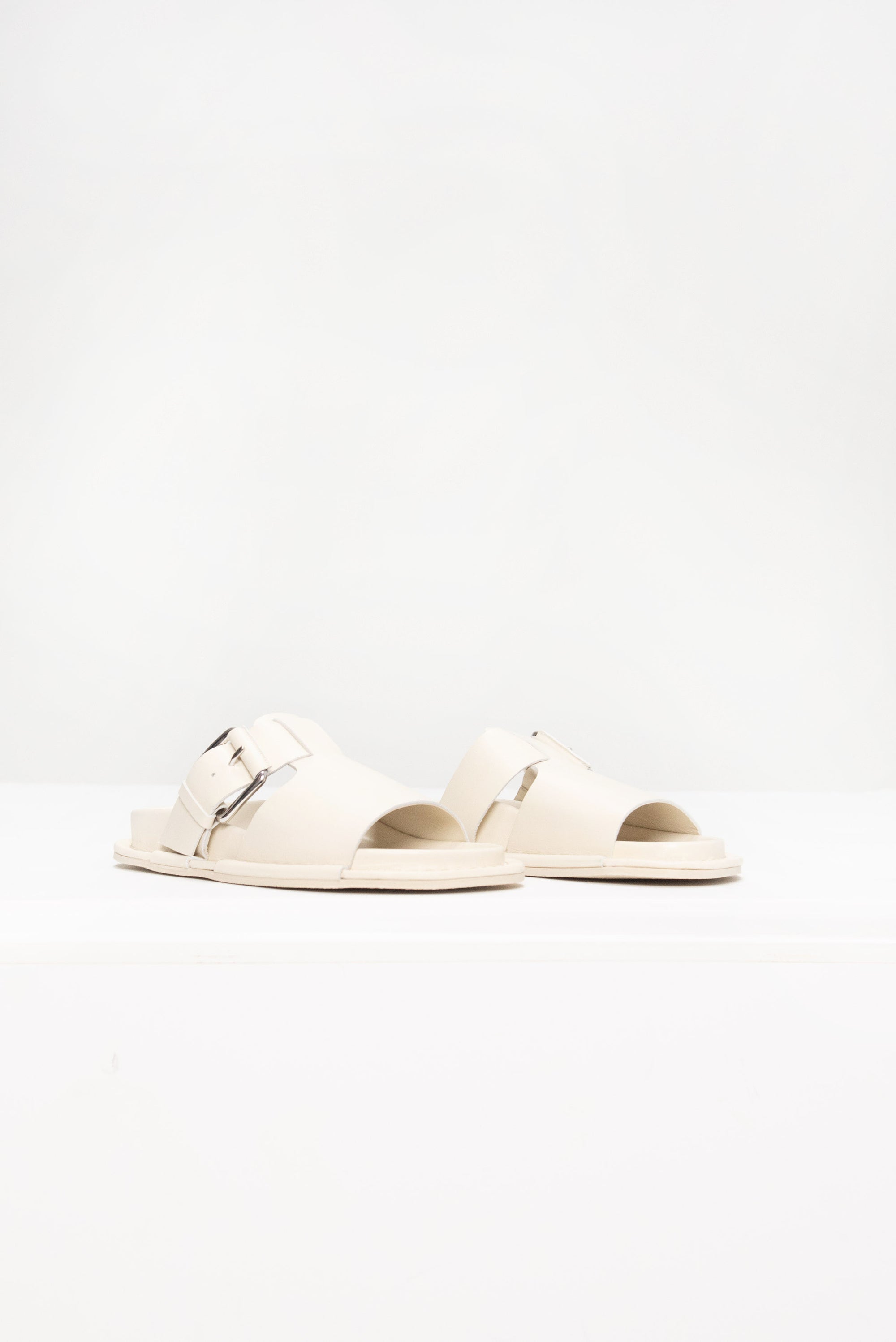 Fussbet Leather Sandal, Butter