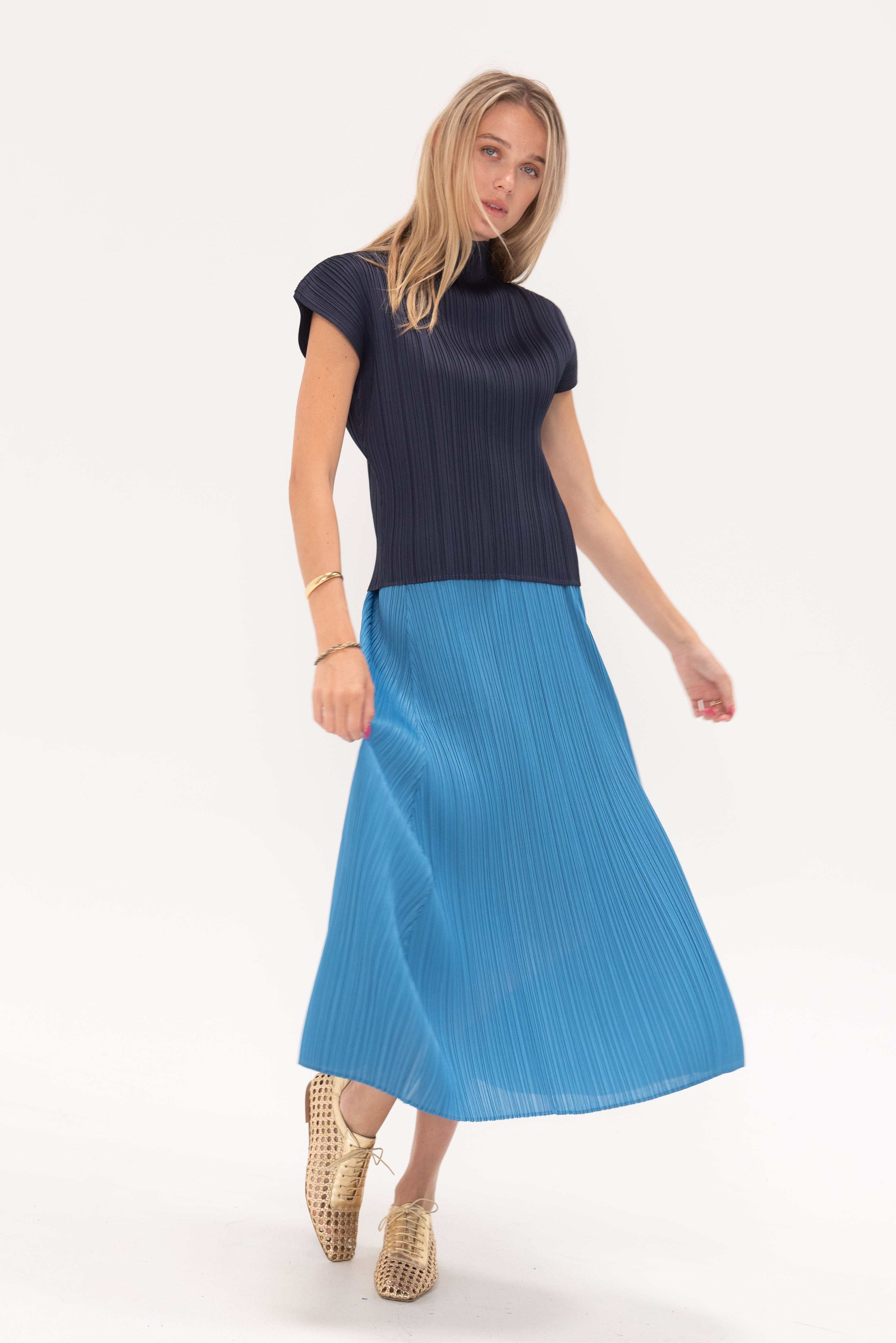 Pleats Please Issey Miyake Monthly Colors: June Top, Dark Navy – Kick Pleat