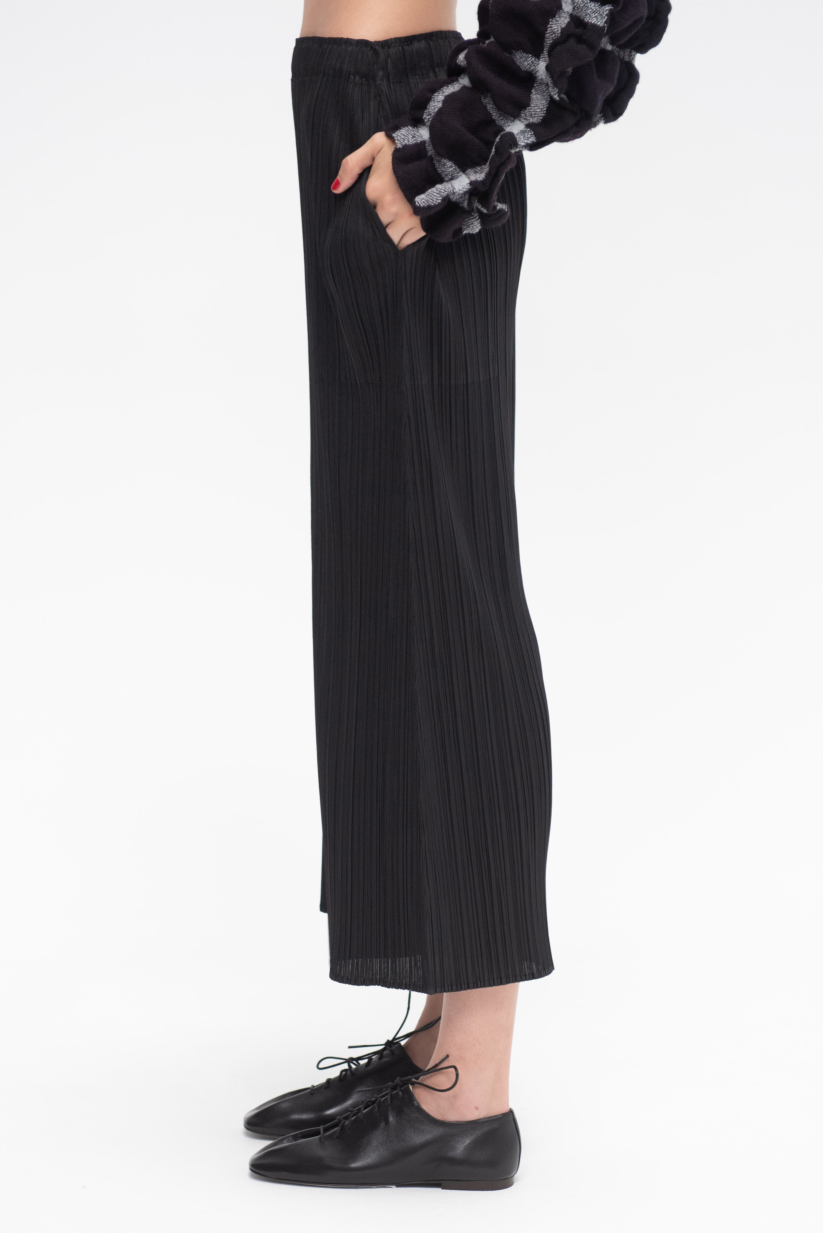 Pleats Please by Issey Miyake Monthly Colors: November Pant, Black – Kick  Pleat