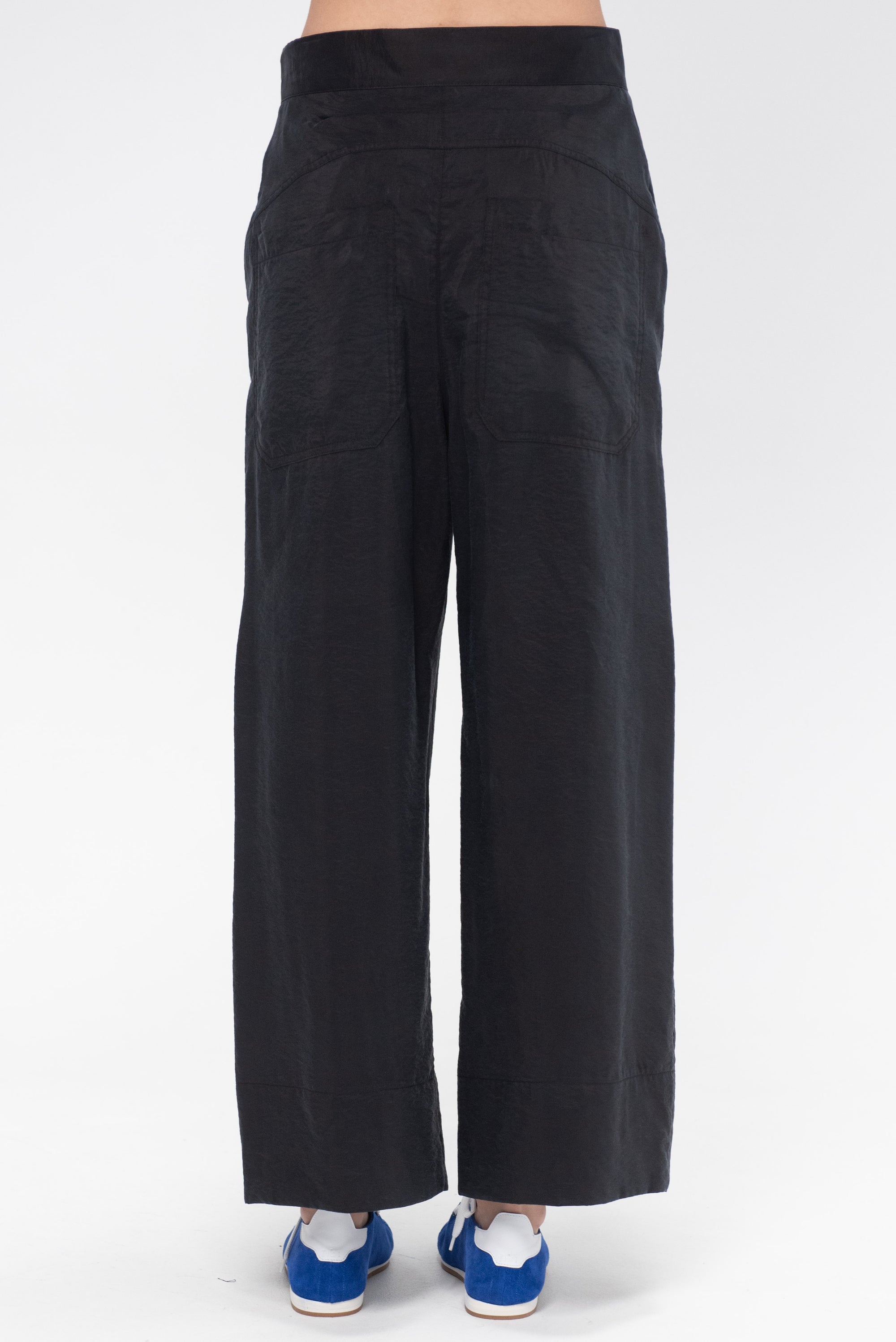 Dini Pant, Black