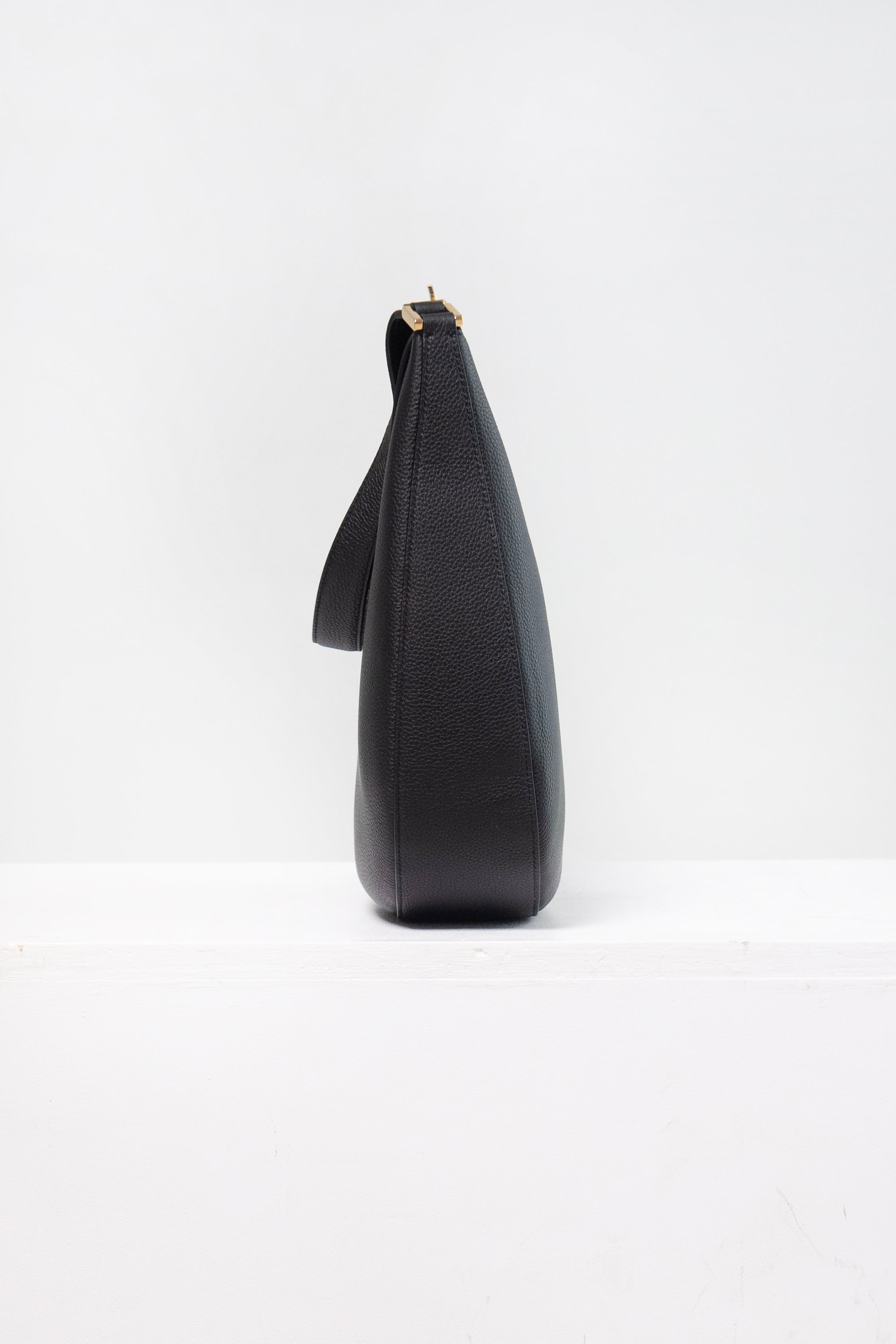 Small Tondo Hobo in Black Leather – Savette