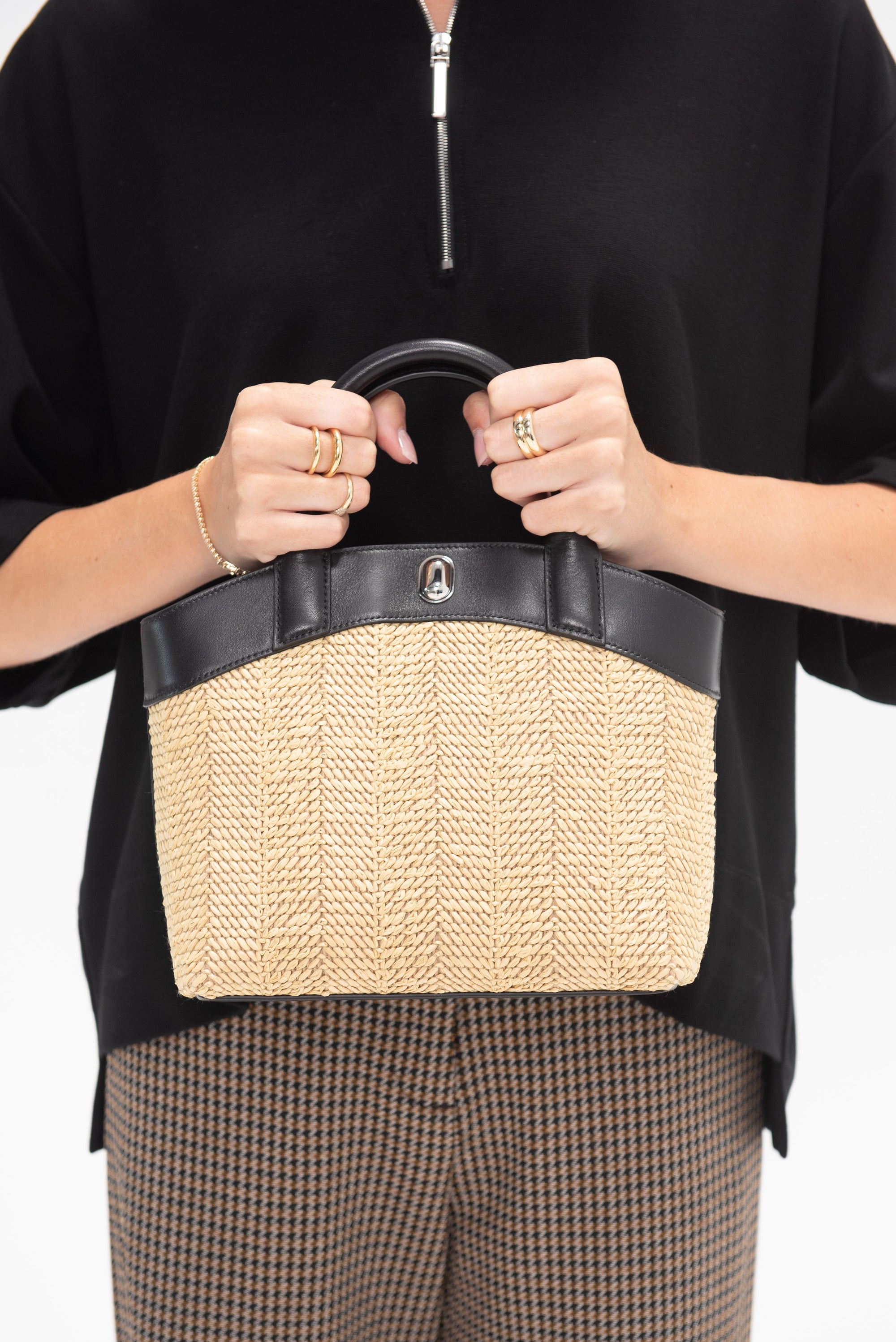 SAVETTE - Small Tondo Tote in Black Raffia