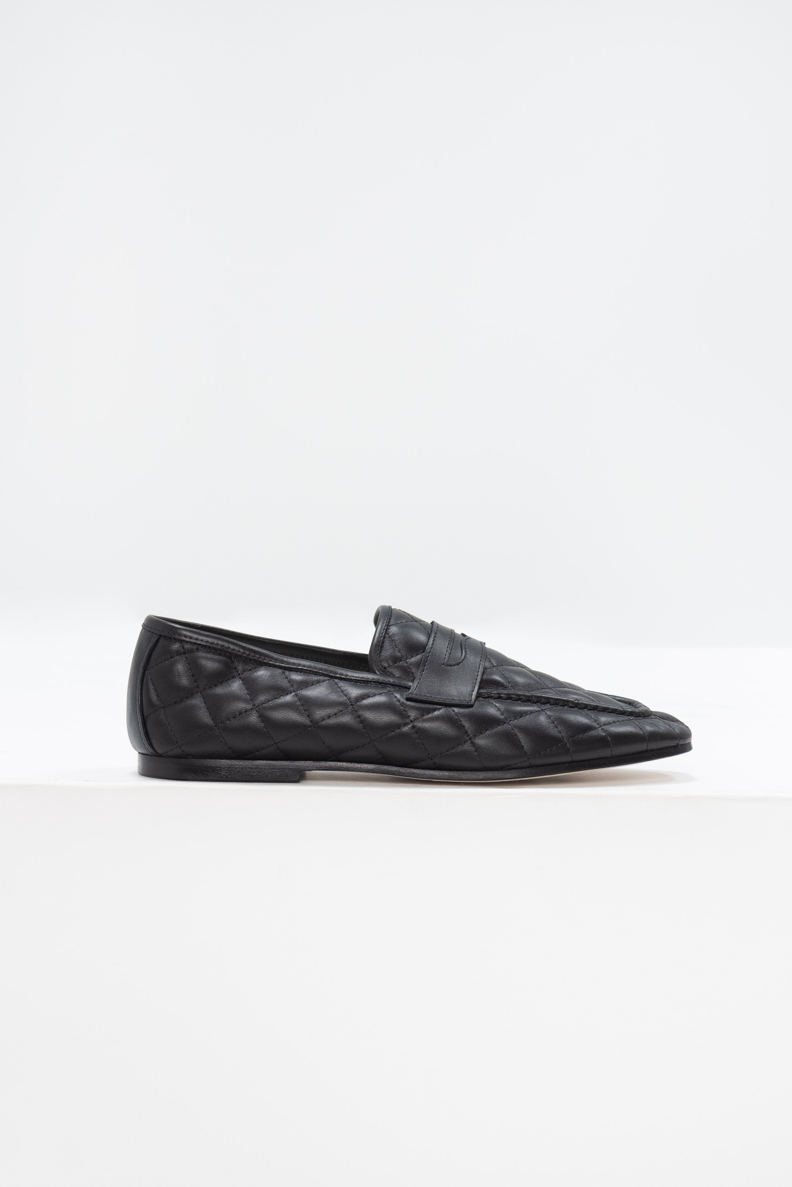 Classic Loafer Quilted Black Sophique Kick Pleat 36