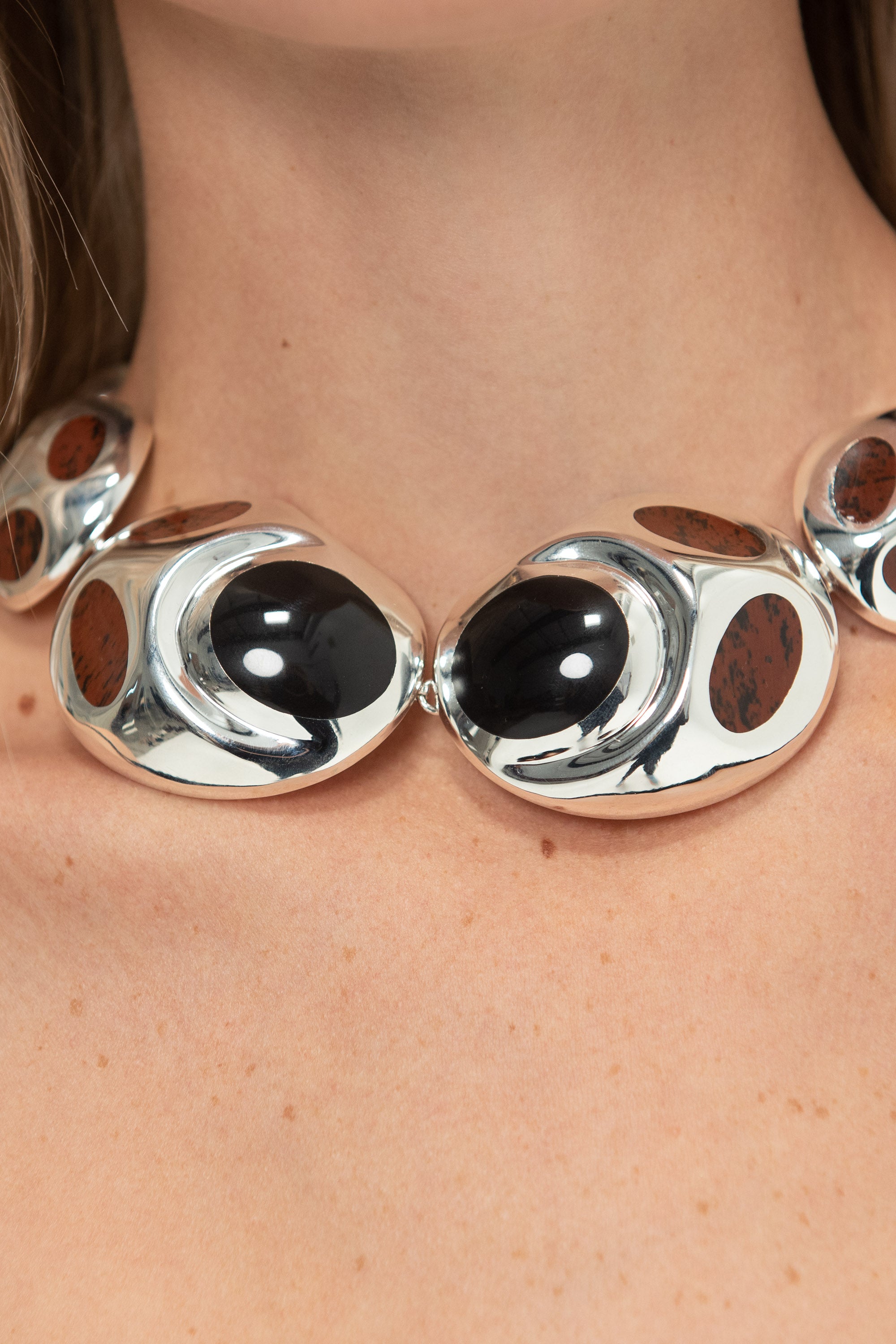 Peninsula Choker, Obsidian