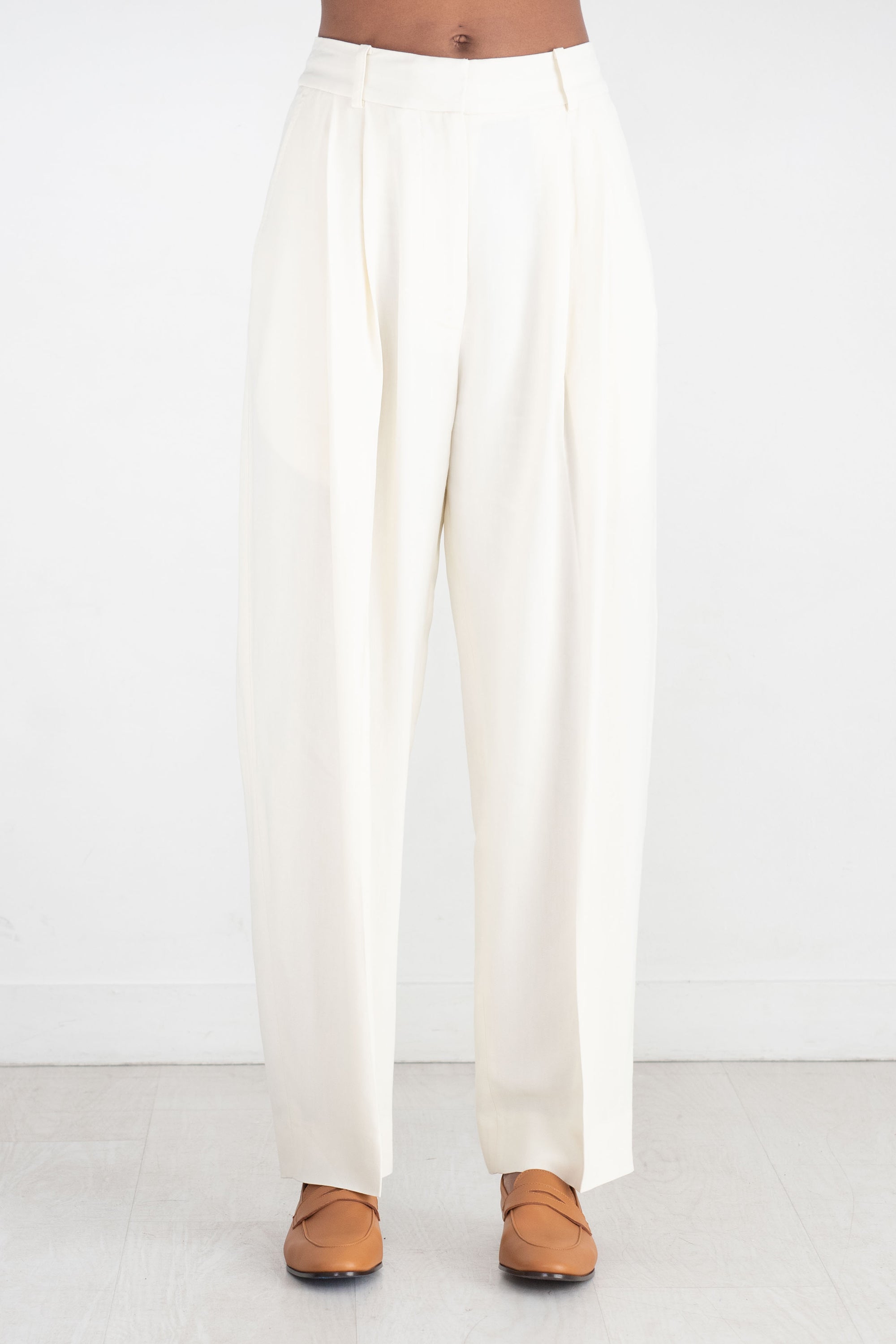 SPERRO DOUBLE-PLEATED PANT, PARCHMENT