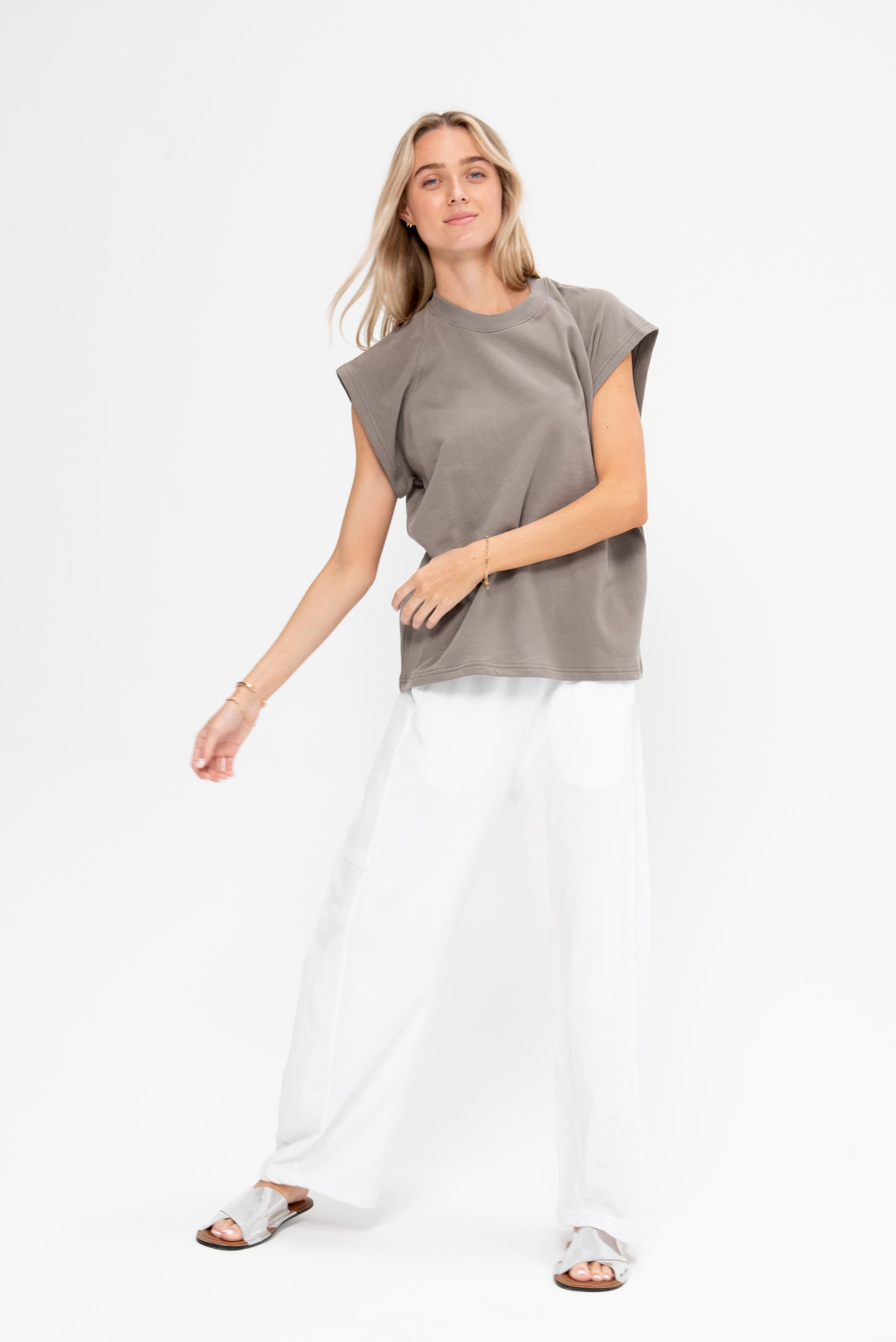 Light Weight Sweatshirting Sleeveless Easy Top