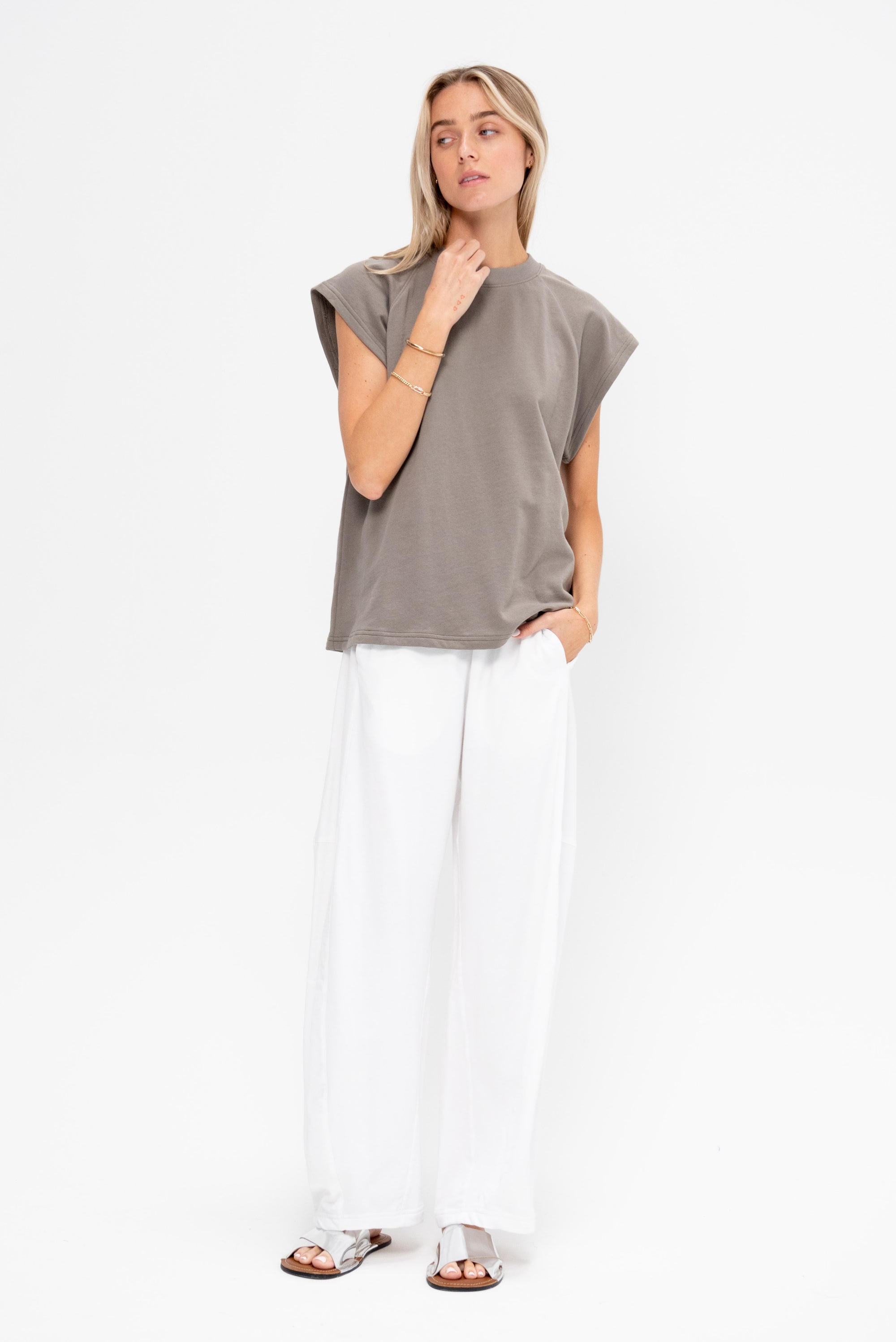 Light Weight Sweatshirting Sleeveless Easy Top