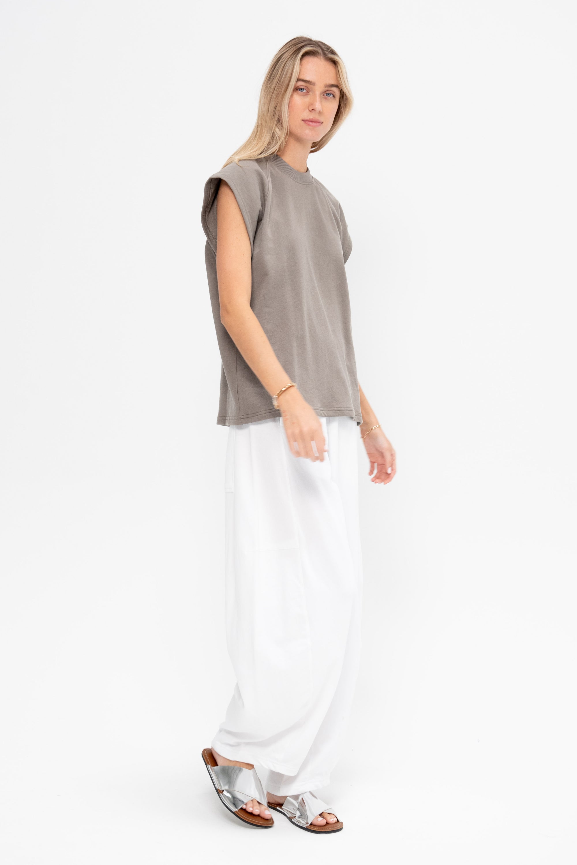 Light Weight Sweatshirting Sleeveless Easy Top