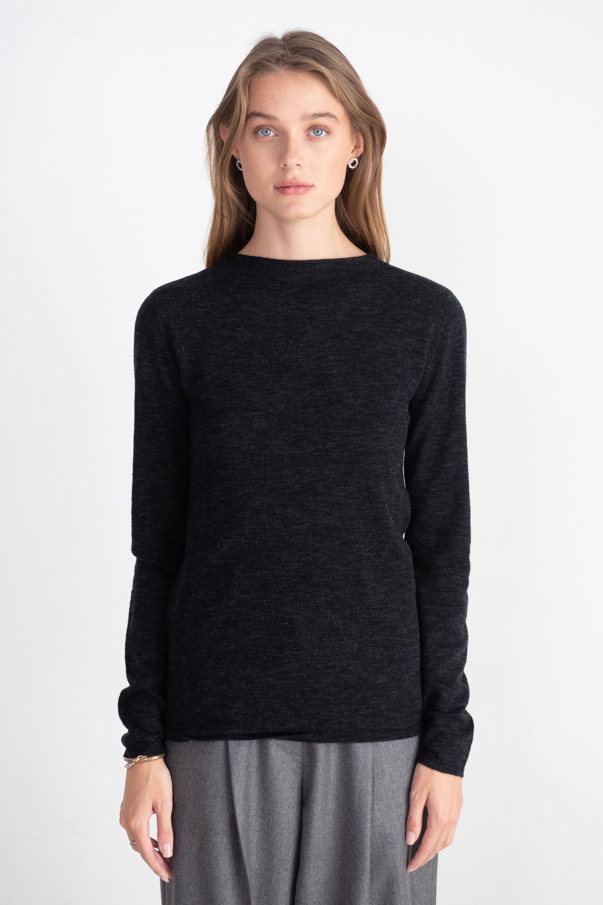 SKINLIKE MERCERIZED WOOL SOFT SHEER PULLOVER, CHARCOAL