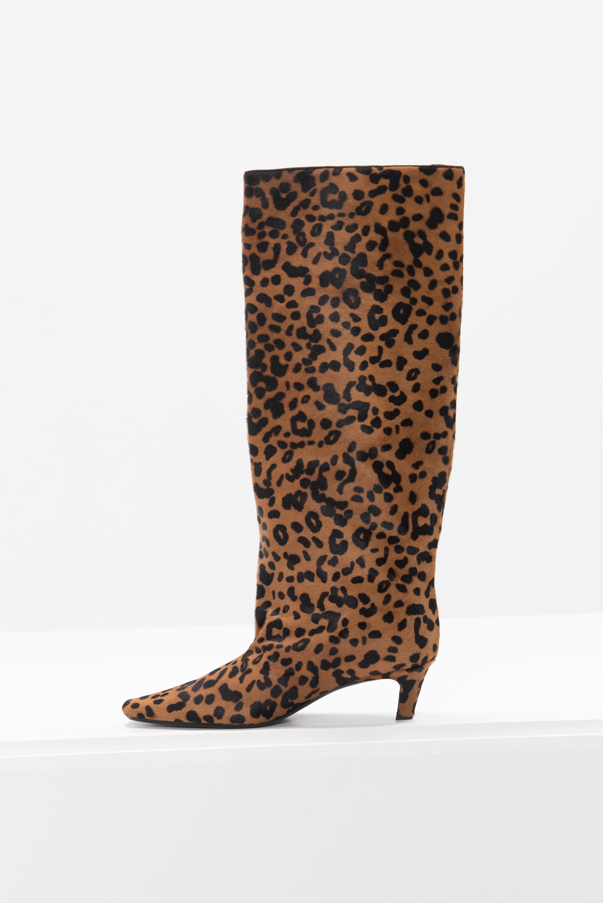 TOTEME - The Wide Shaft Boot, Leopard