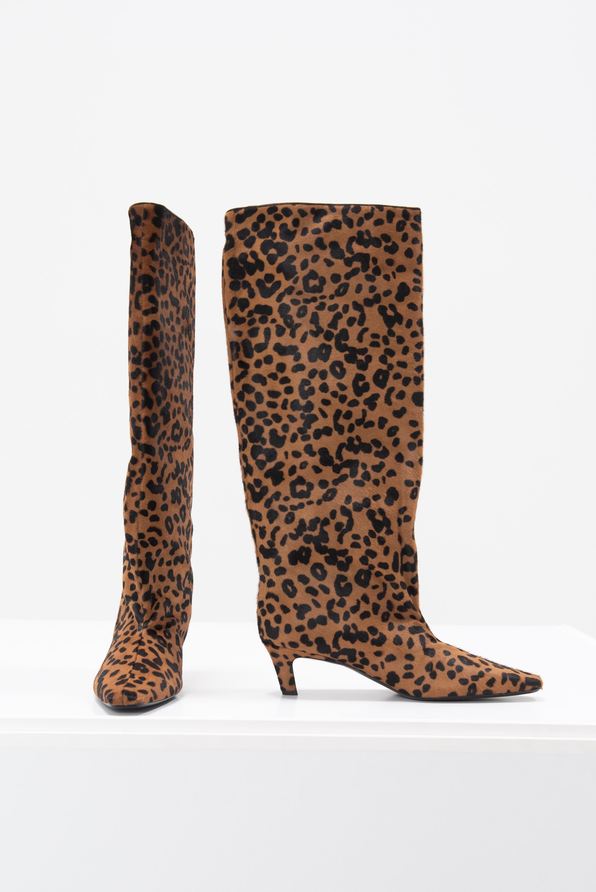 TOTEME - The Wide Shaft Boot, Leopard