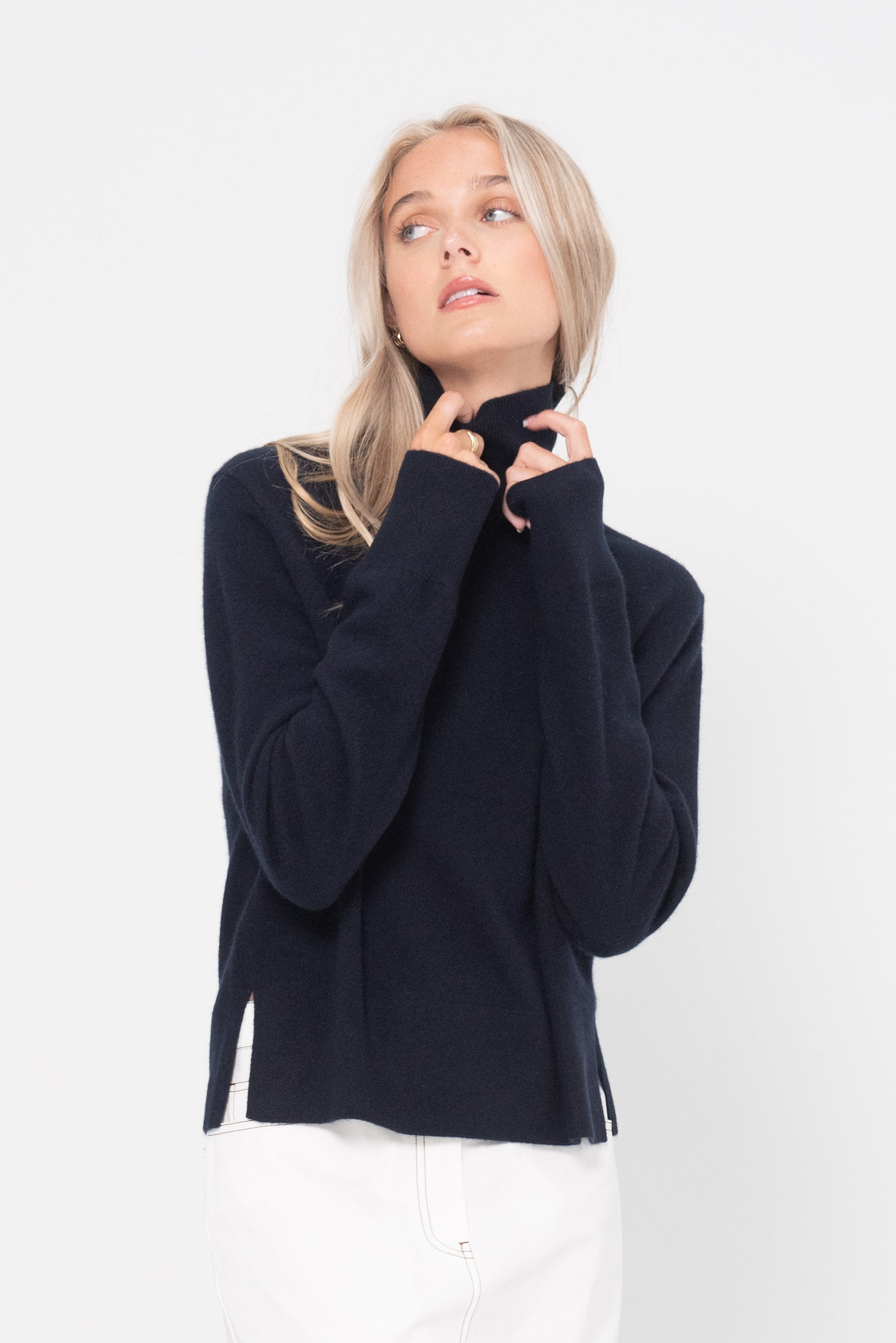 TOTEME - Cropped Turtleneck, Navy