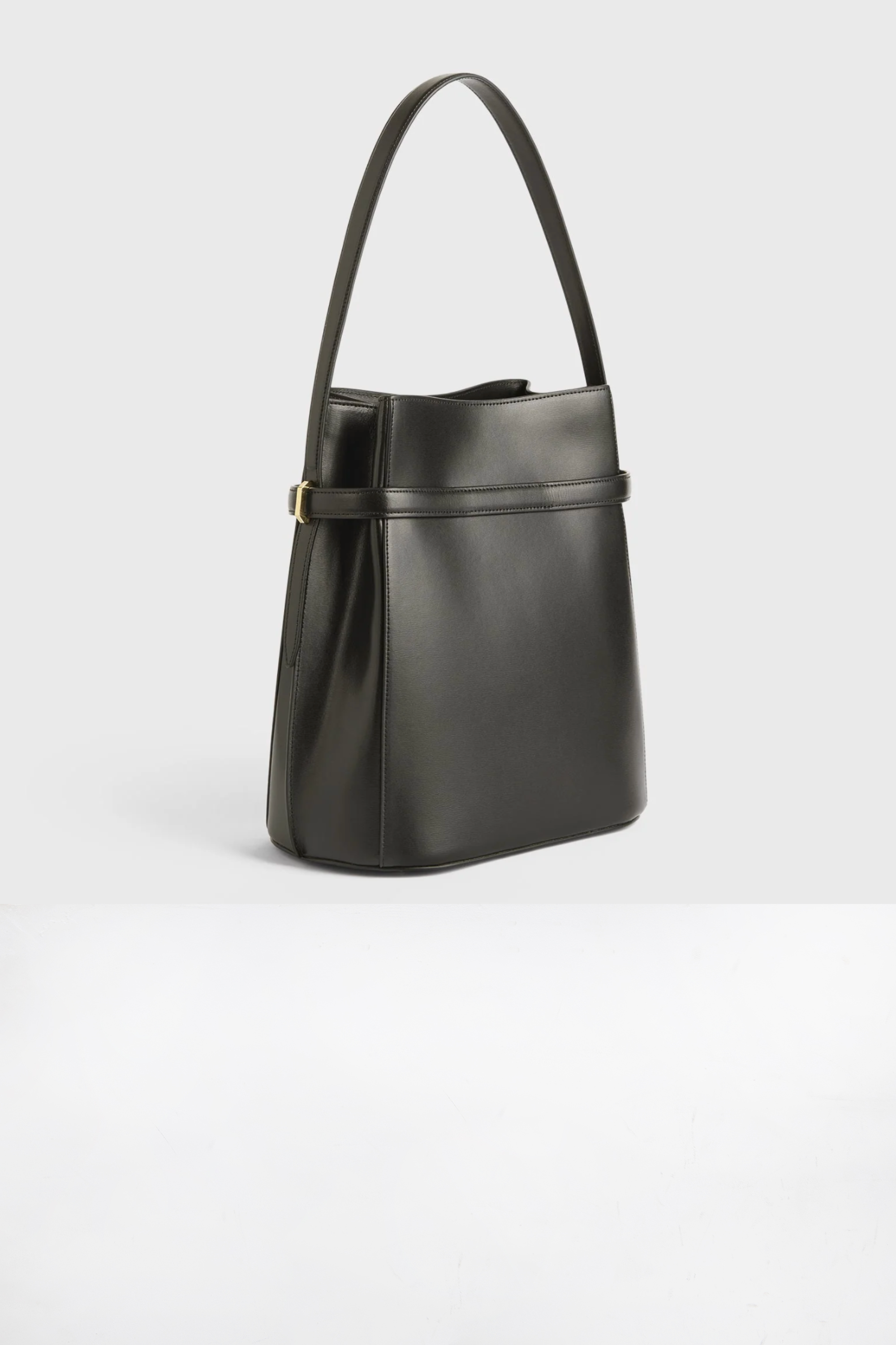 TOTEME - Belted Leather Bucket Bag, Bark