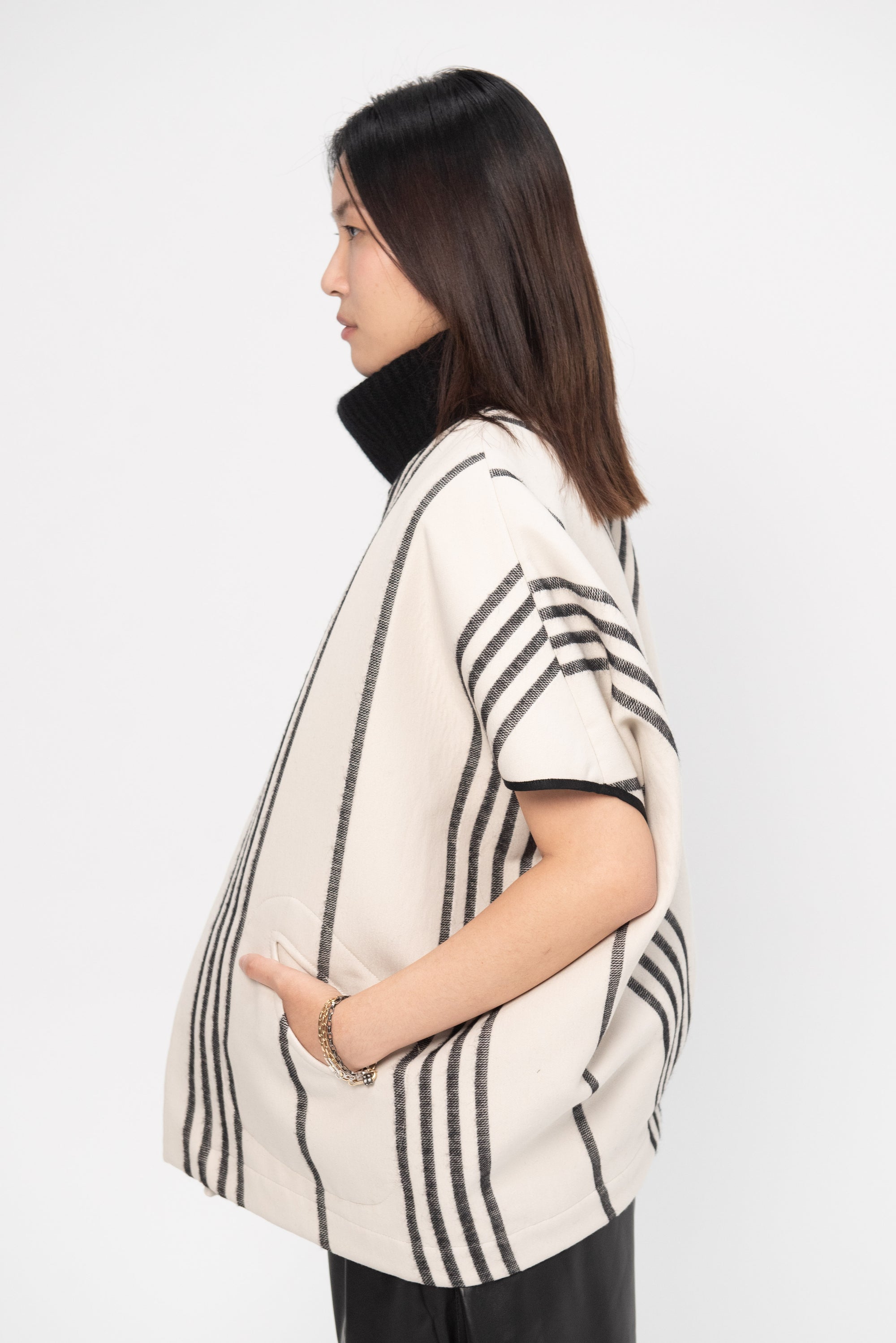 ZERO + MARIA CORNEJO - Koya Shrug, Canvas & Black