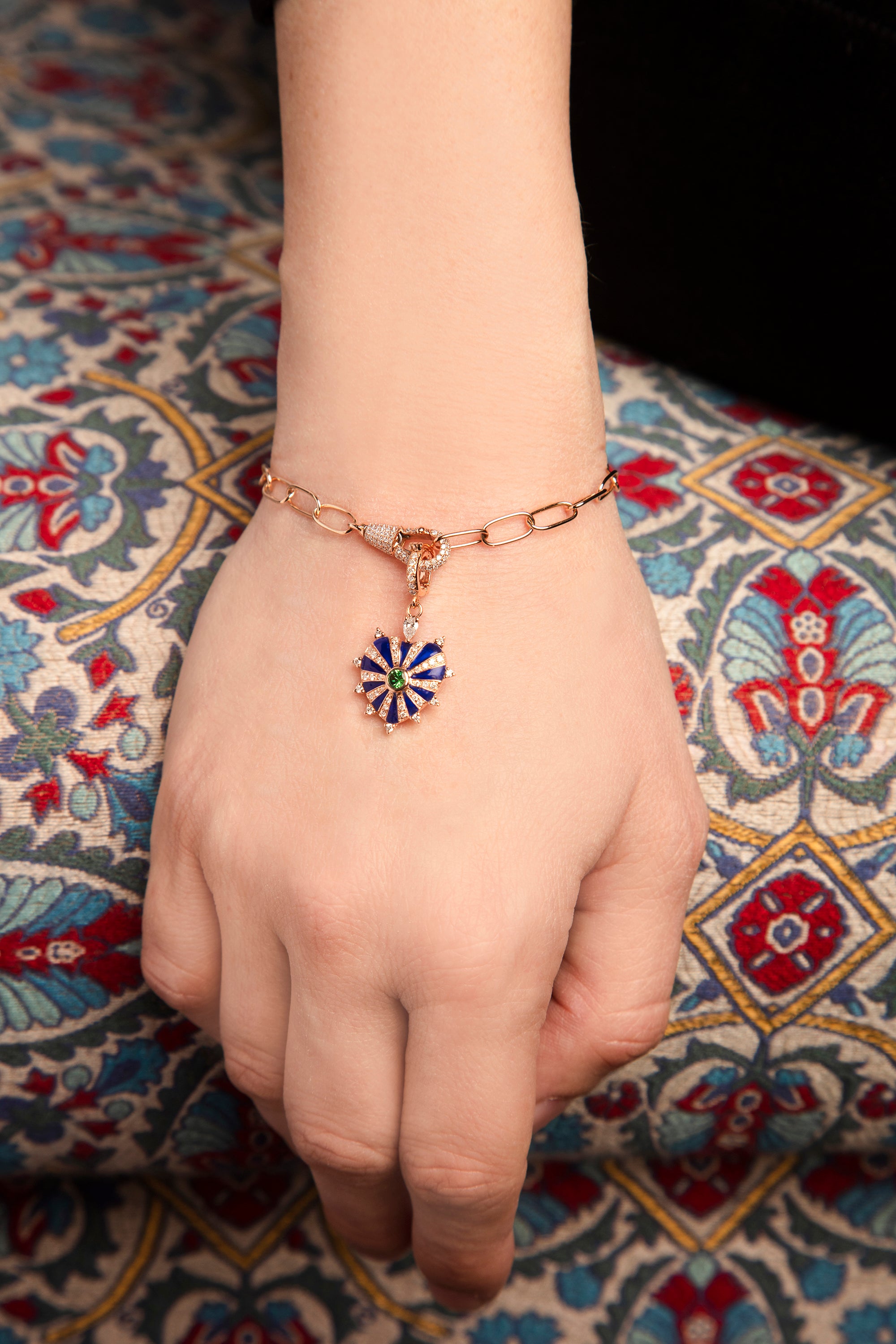 JOANNA DAHDAH - HOOK BRACELET, diamond and gold