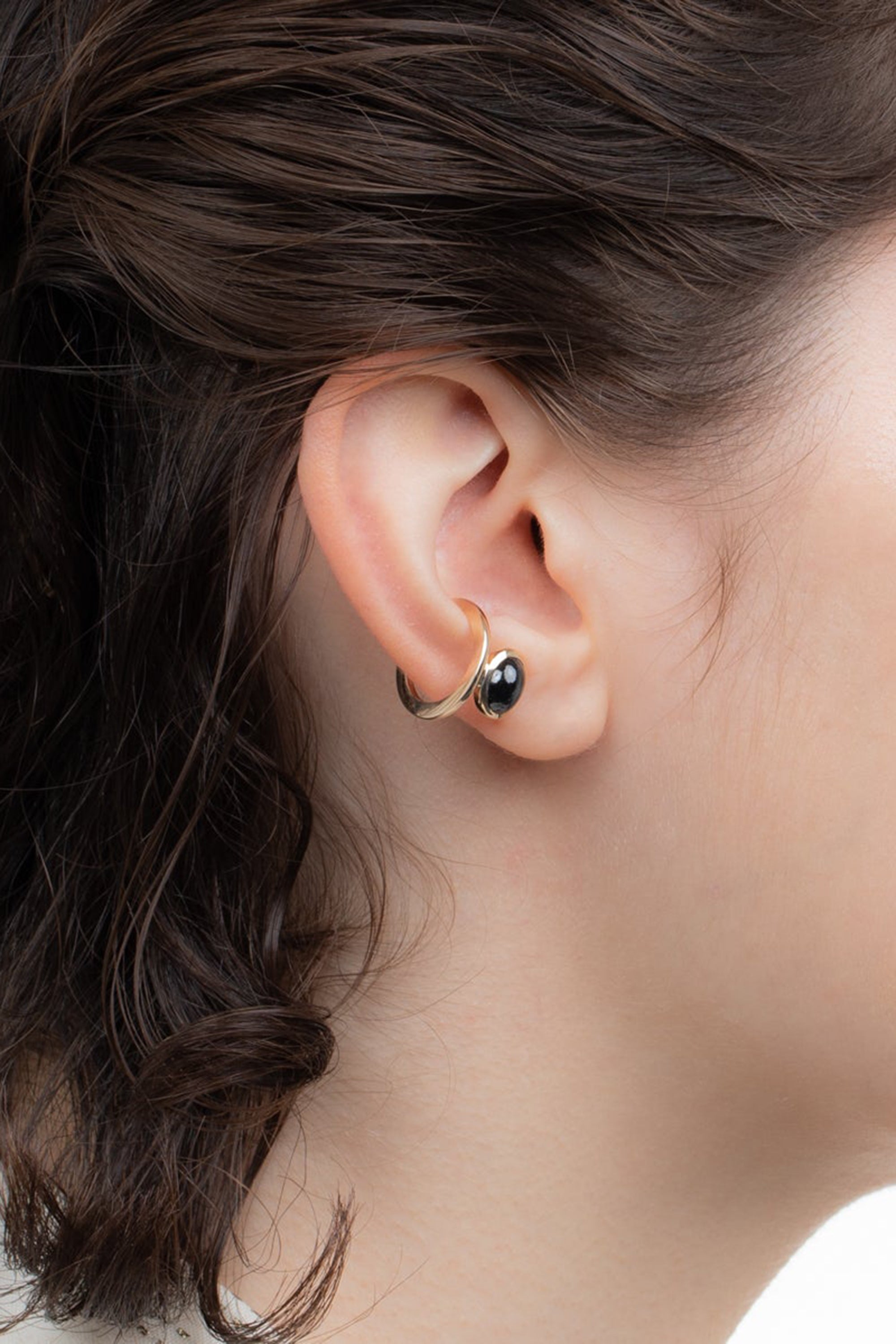 HIROTAKA - &quot;Bird of Paradise&quot; Ear Cuff with Cabochon Black Sapphire